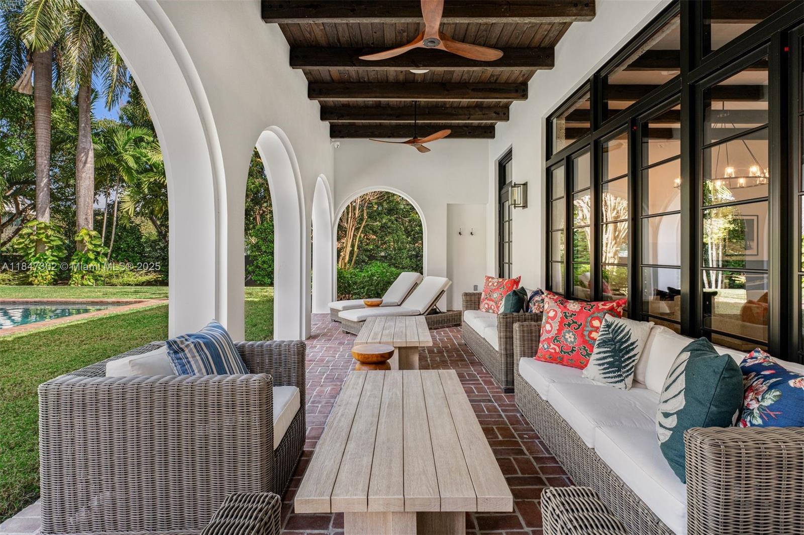 Miami, Florida, 33143, United States, 7 Bedrooms Bedrooms, ,6 BathroomsBathrooms,Residential,For Sale,1934176