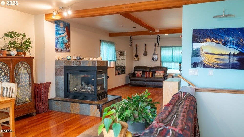Depoe Bay, Oregon, 97341, United States, 3 Bedrooms Bedrooms, ,4 BathroomsBathrooms,Residential,For Sale,1939228