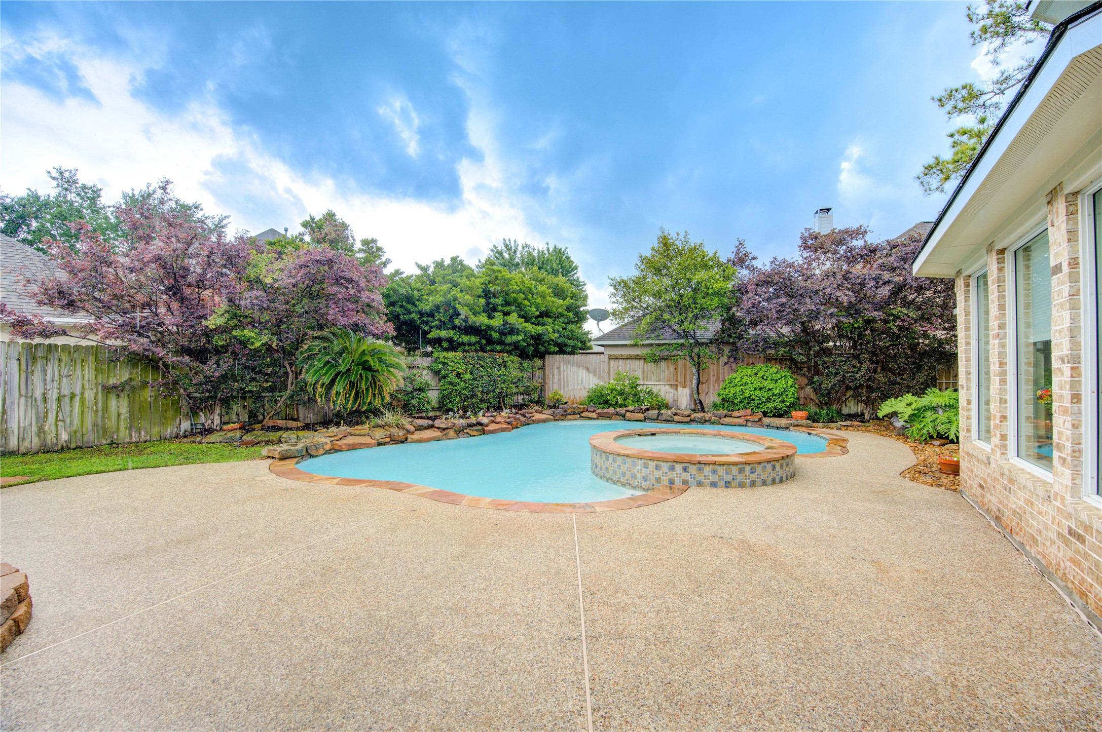  18 Arbor Bend Drive - 物件實景