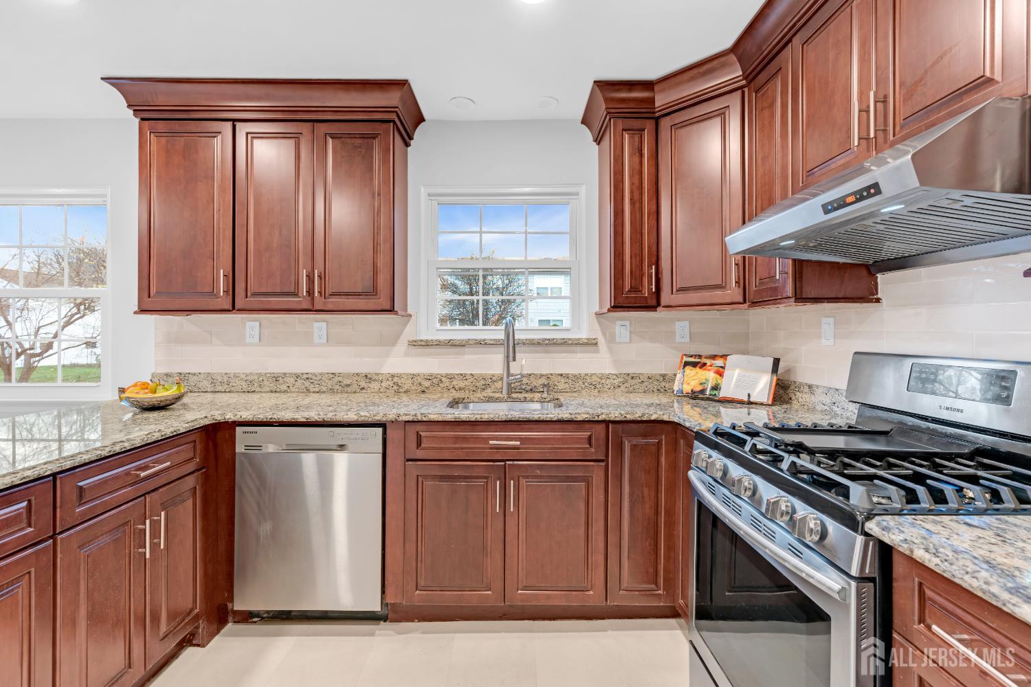 East Brunswick, New Jersey, 08816, United States, 3 Bedrooms Bedrooms, ,3 BathroomsBathrooms,Residential,For Sale,2001983