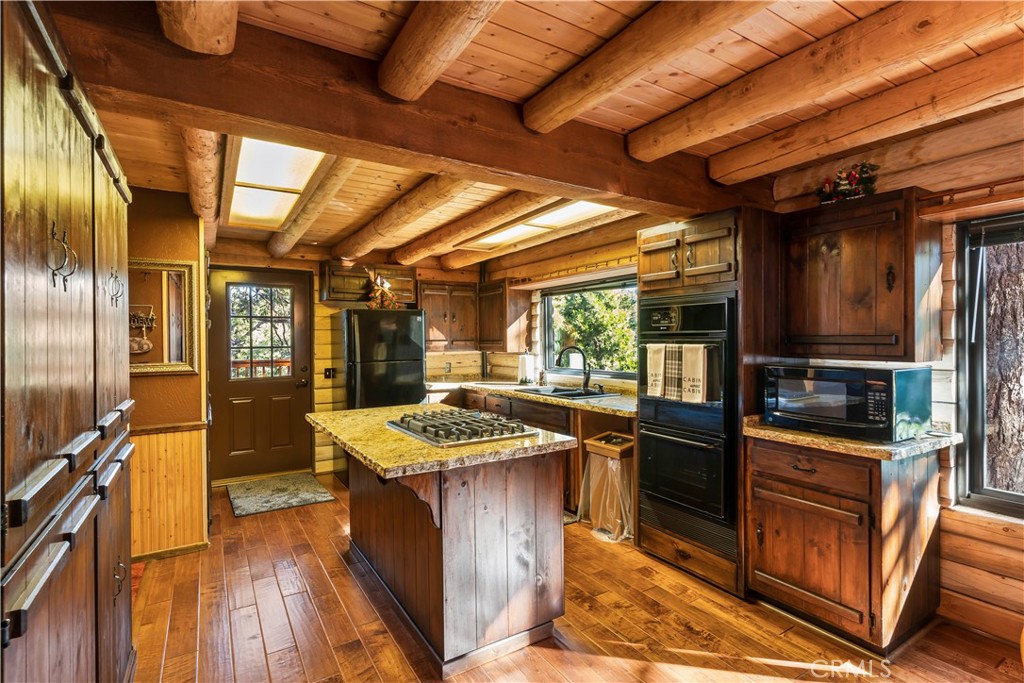 Twin Peaks, California, 92391, United States, 4 Bedrooms Bedrooms, ,3 BathroomsBathrooms,Residential,For Sale,1992478