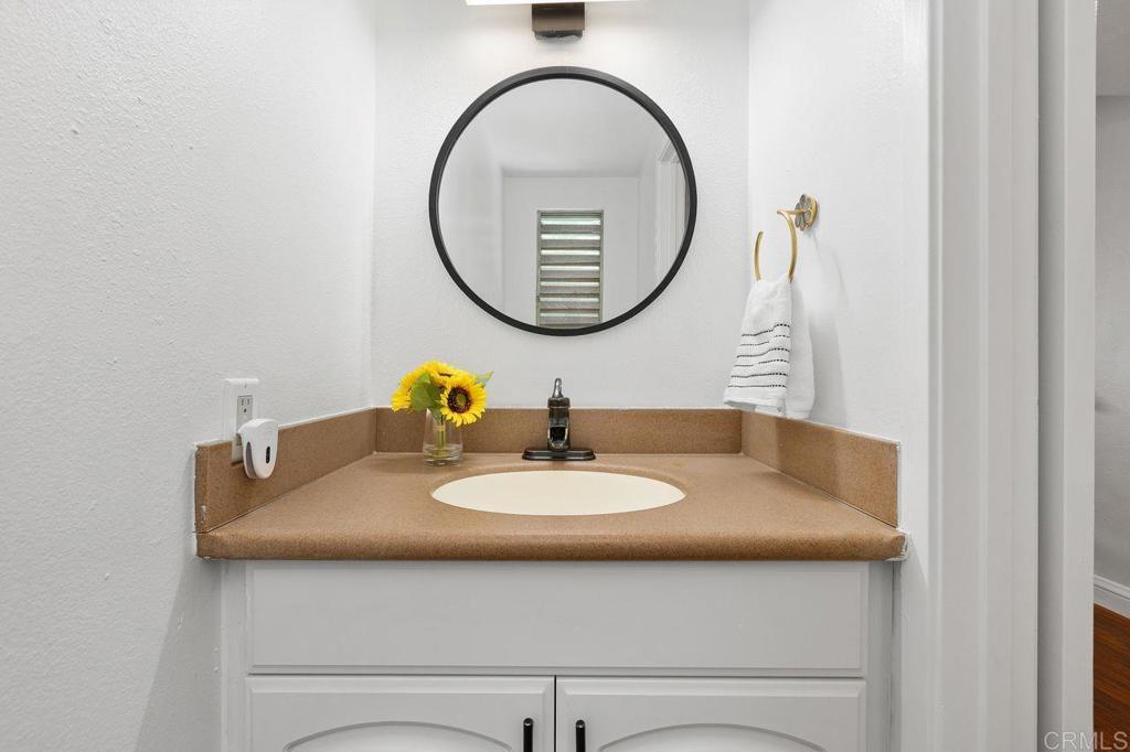 Vista, California, 92084, United States, 2 Bedrooms Bedrooms, ,3 BathroomsBathrooms,Residential,For Sale,1987849