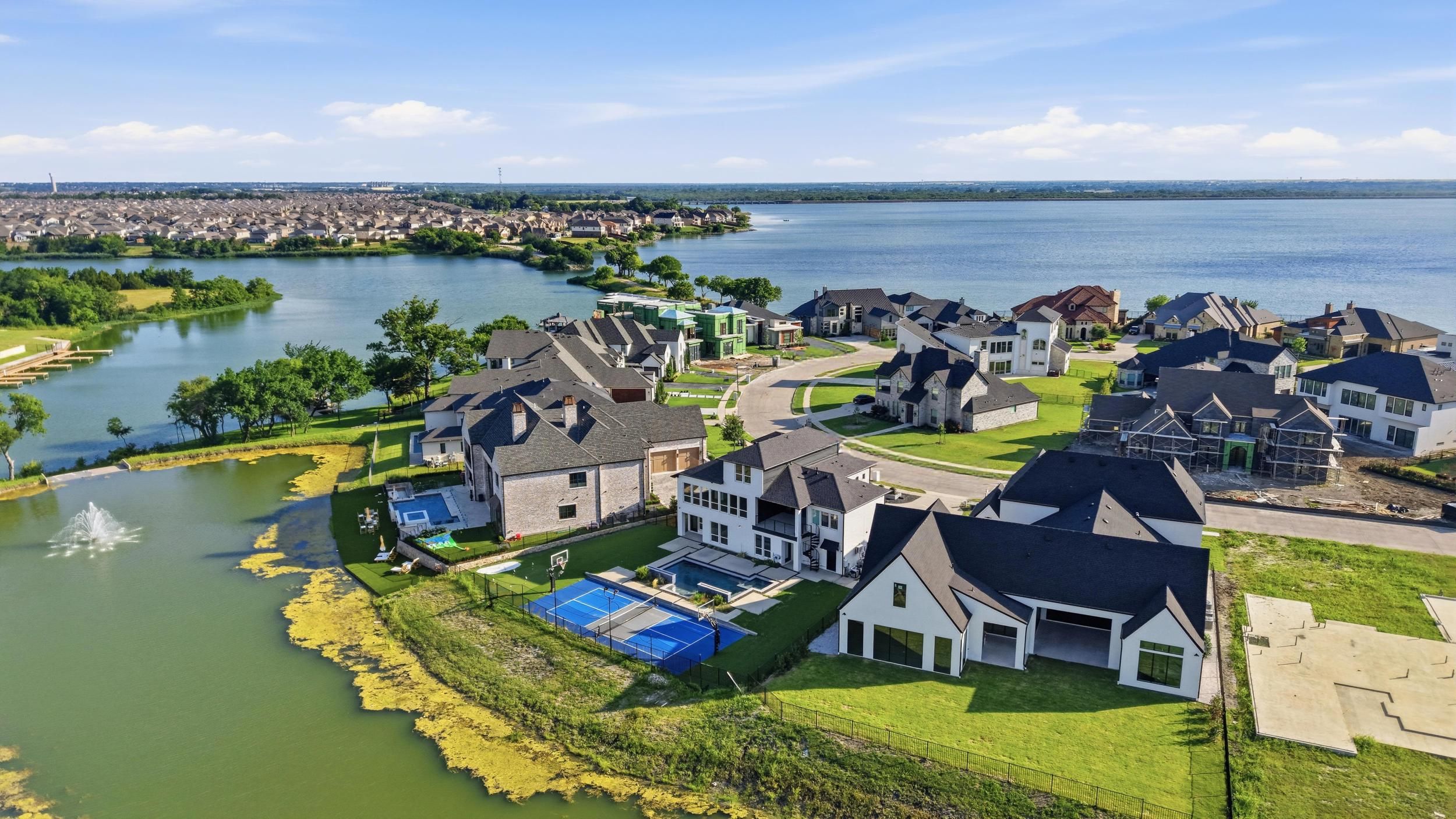  7/5 off Lake Ray Hubbard in Forney with Pool and Pickleball Courts - 物件實景