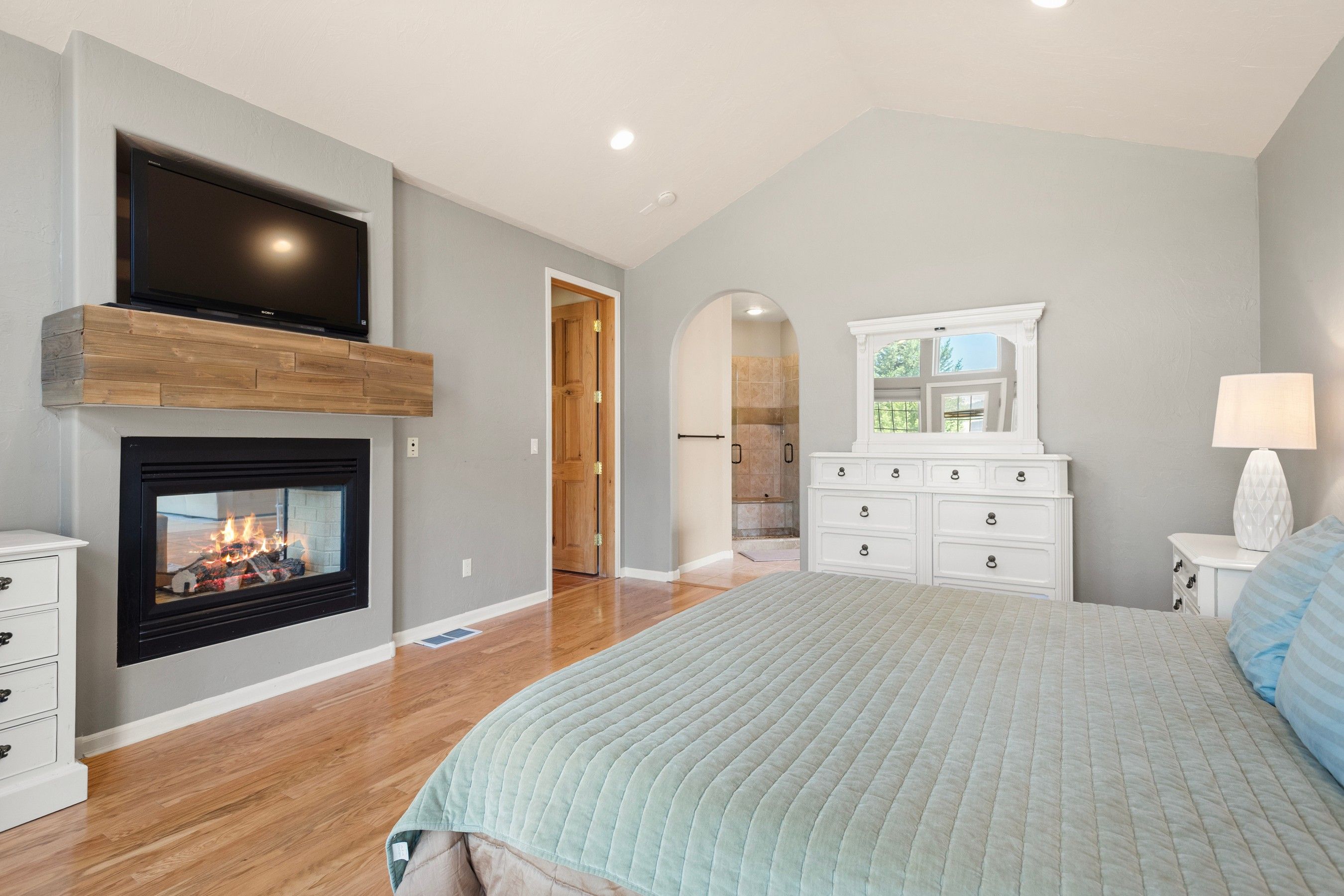  Move-In Ready Mountain Living - 物件實景