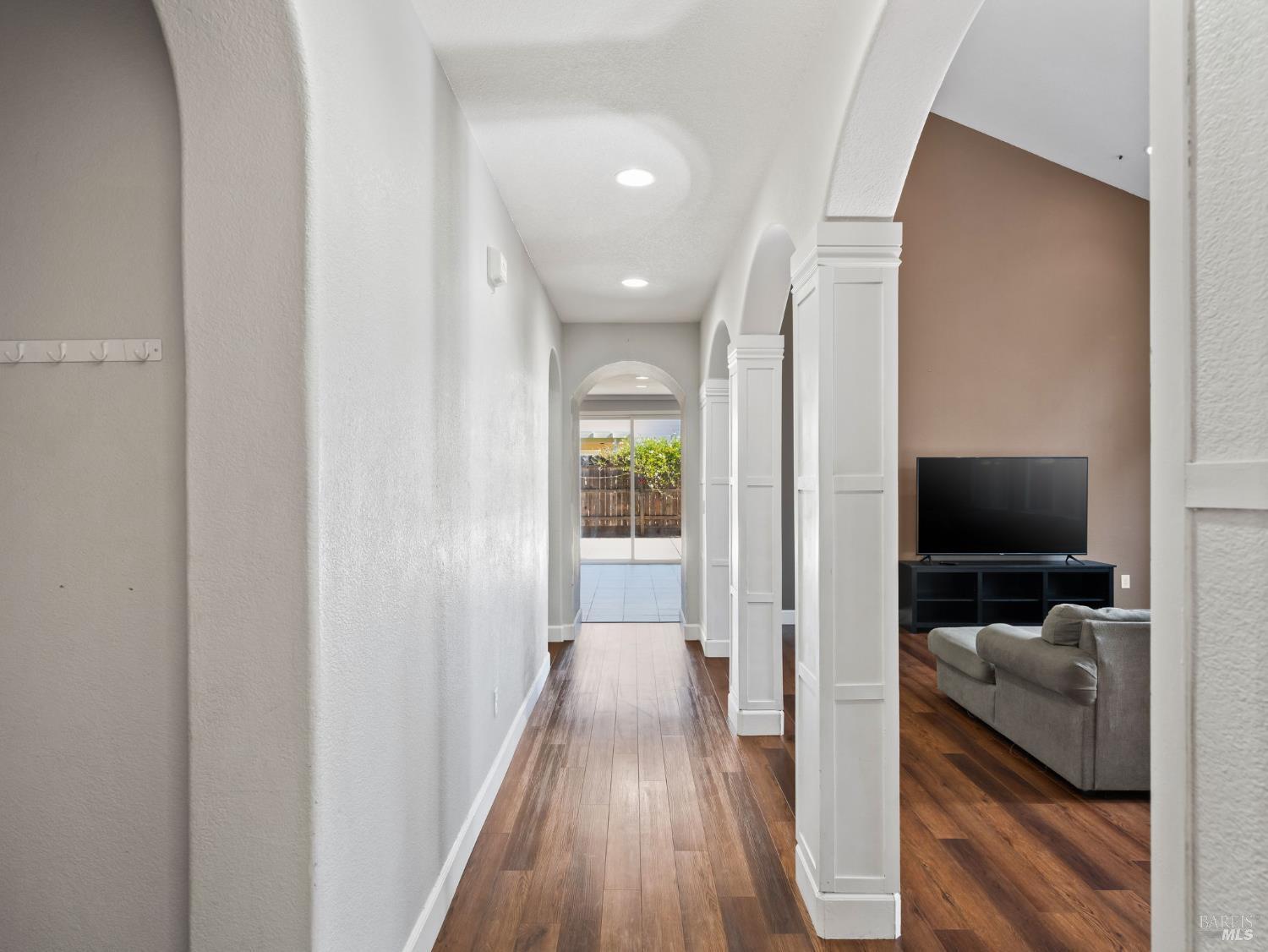 Vacaville, California, 95687, United States, 5 Bedrooms Bedrooms, ,4 BathroomsBathrooms,Residential,For Sale,1828372
