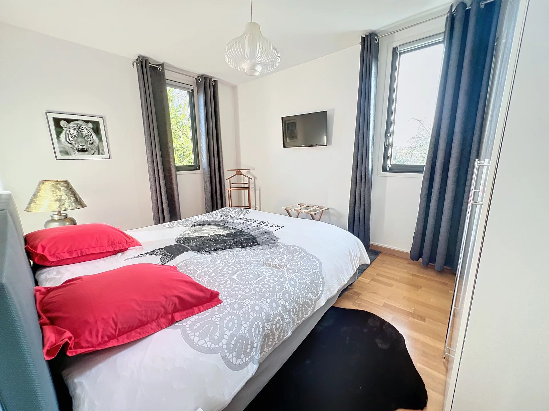 Saintes, New Aquitaine, 17100, FR, 3 Bedrooms Bedrooms, ,4 BathroomsBathrooms,Residential,For Sale,1771028