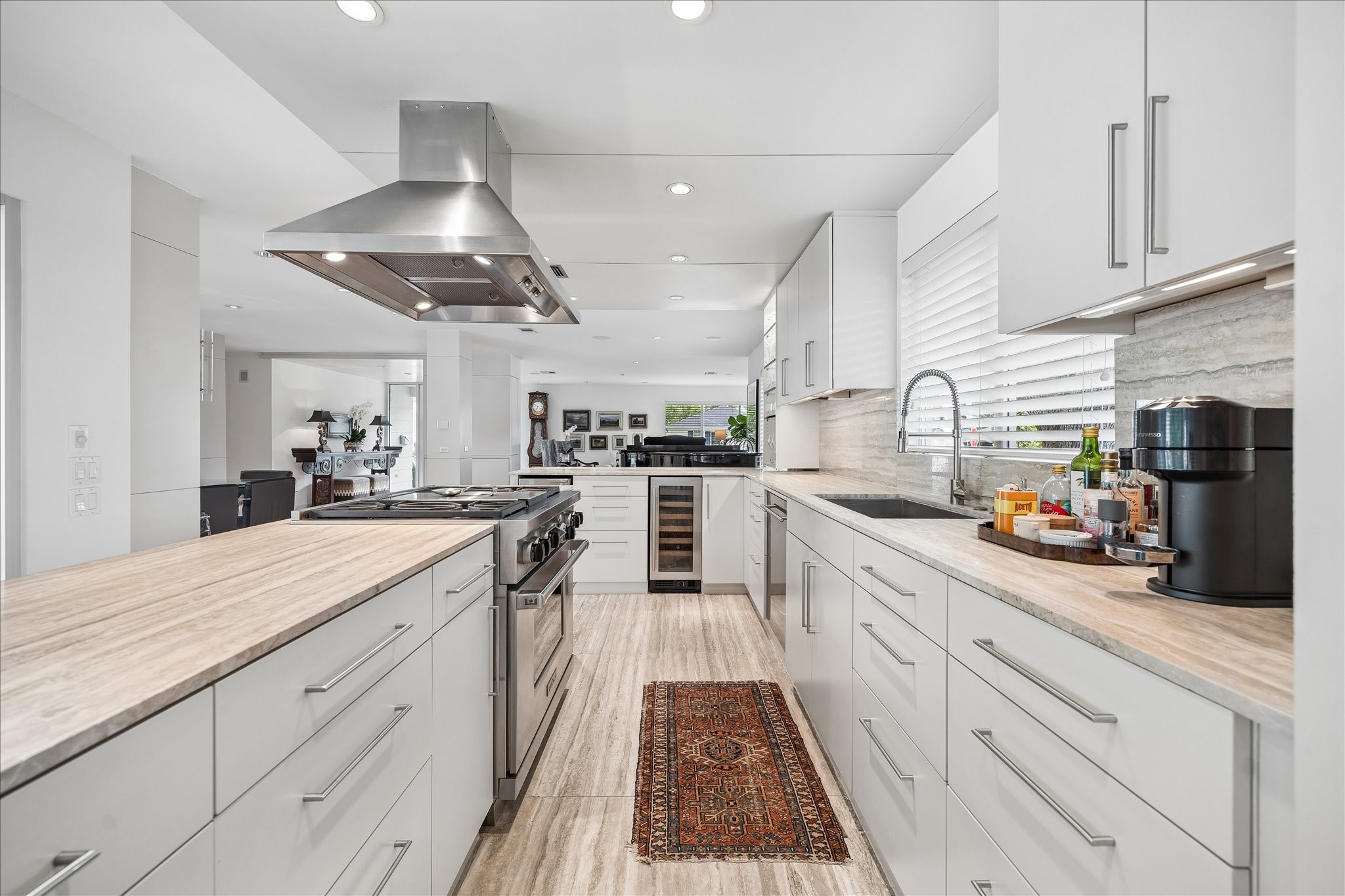  4114 Whitman Street - 物件實景