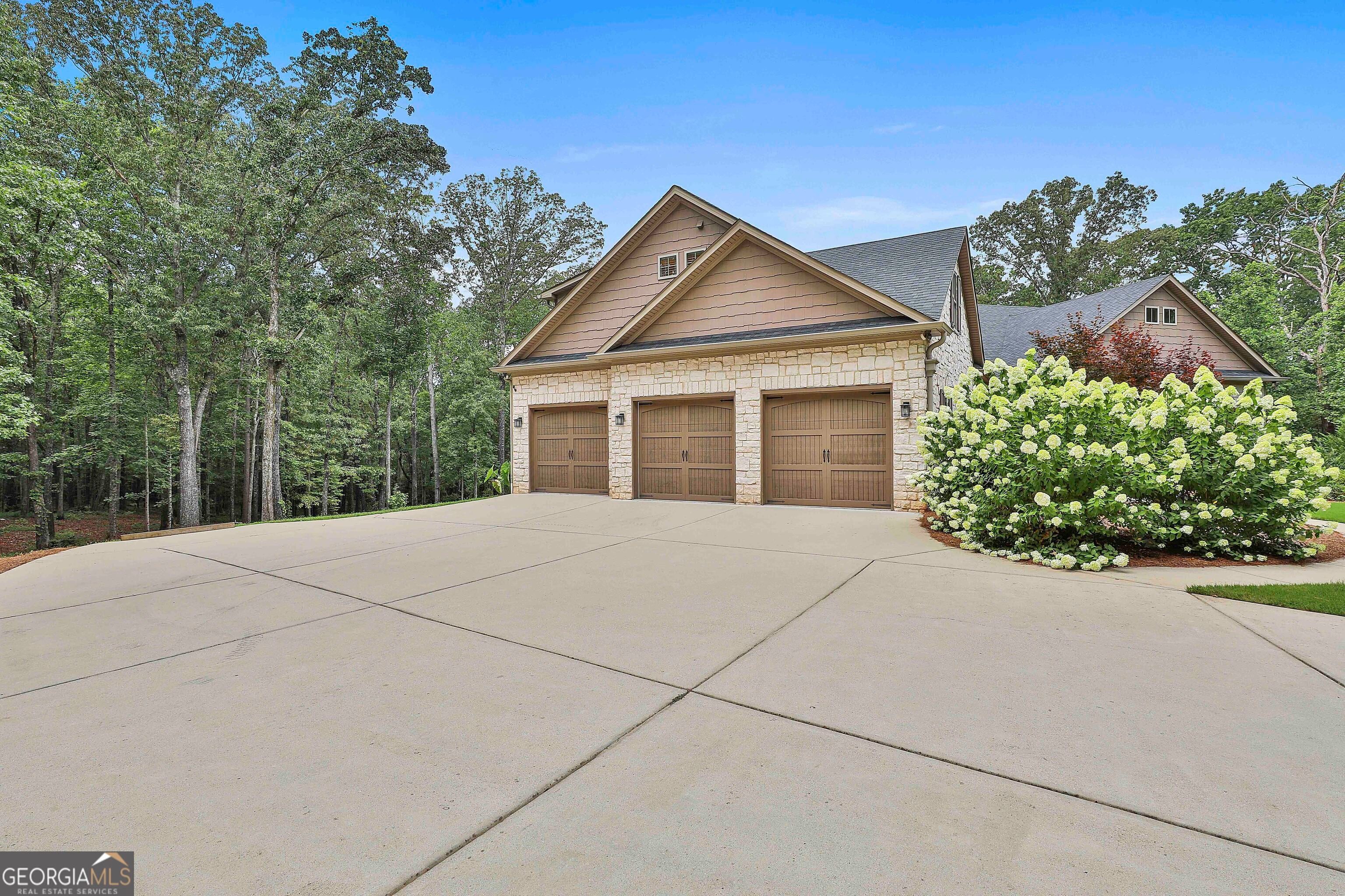 Dallas, Georgia, 30157, United States, 6 Bedrooms Bedrooms, ,6 BathroomsBathrooms,Residential,For Sale,1885039