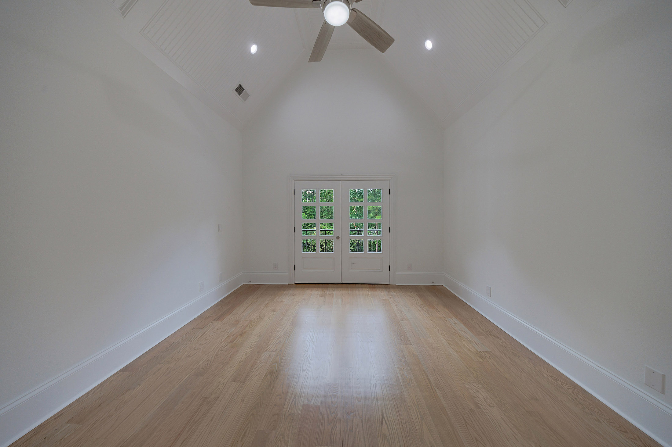  Exceptional Estate Combines Modern Luxury and Timeless Elegance - 物件實景