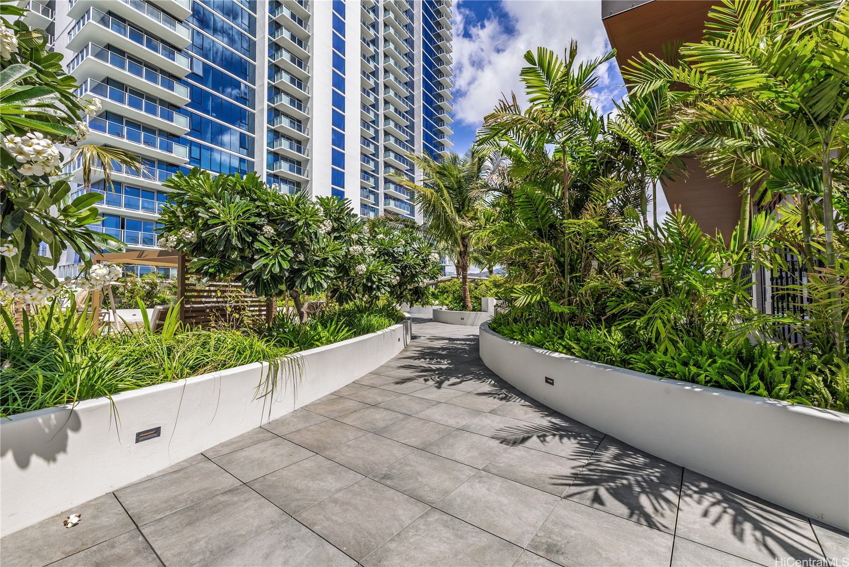 Honolulu, Hawaii, 96814, United States, 2 Bedrooms Bedrooms, ,2 BathroomsBathrooms,Residential,For Sale,1988150