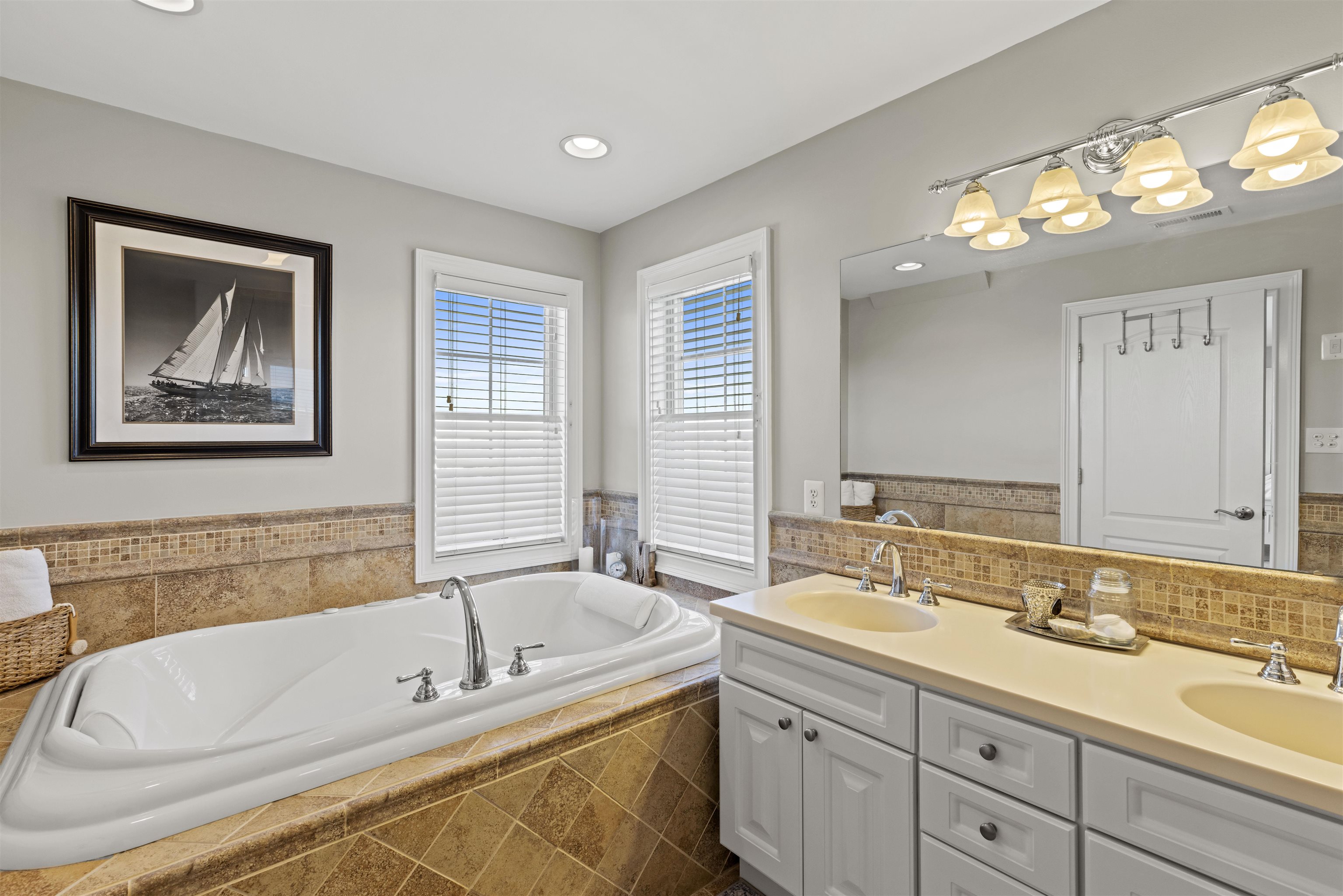 North Wildwood, New Jersey, 08260, United States, 6 Bedrooms Bedrooms, ,4 BathroomsBathrooms,Residential,For Sale,1981521