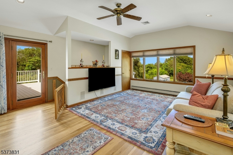 Frankford Twp., New Jersey, 07826, United States, 4 Bedrooms Bedrooms, ,4 BathroomsBathrooms,Residential,For Sale,1901046