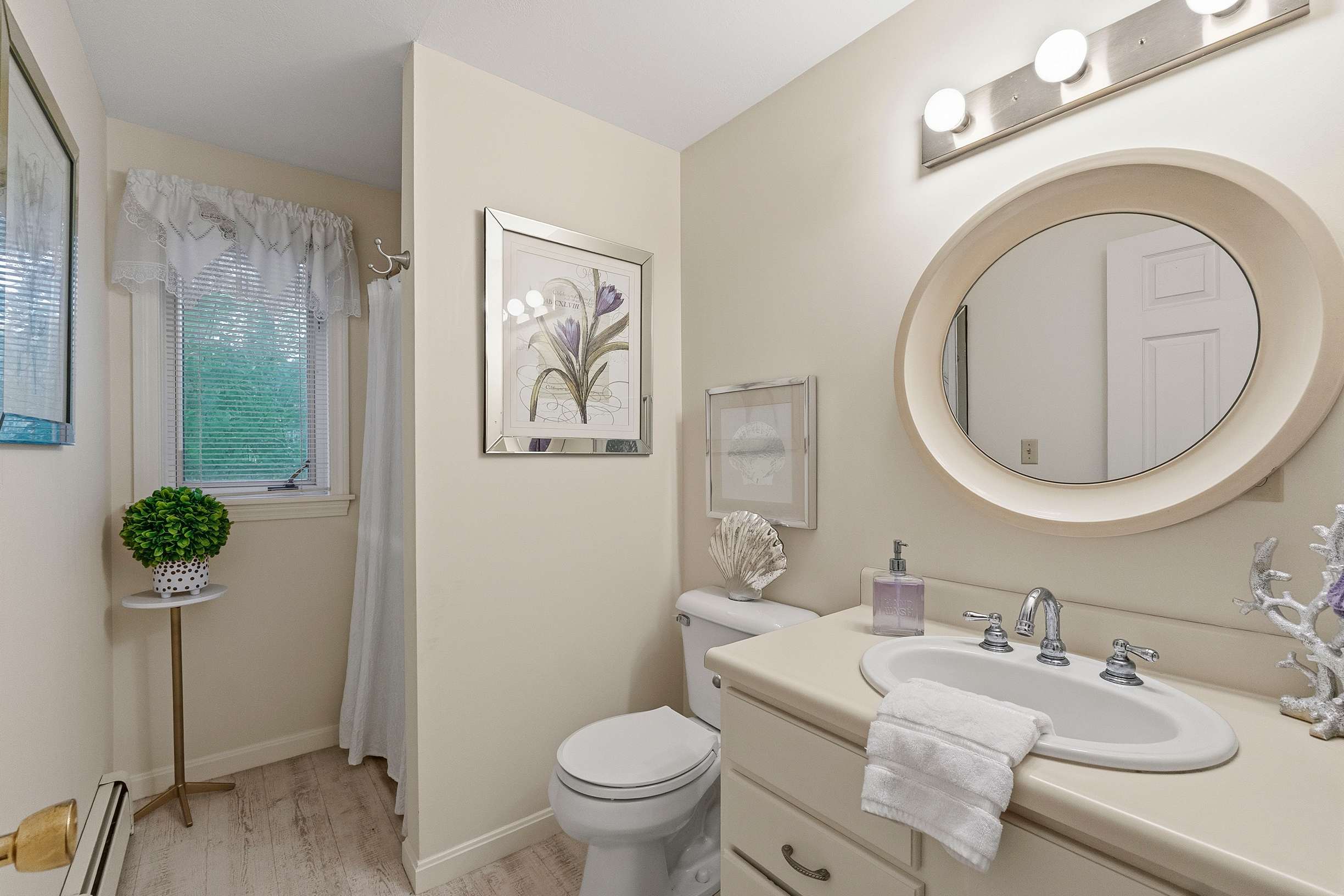  Squires Glen Condo in Wells - 物件實景