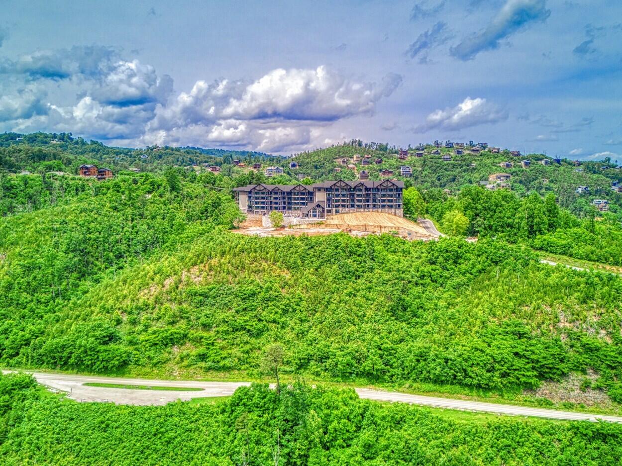 Gatlinburg, Tennessee, 37738, United States, 3 Bedrooms Bedrooms, ,4 BathroomsBathrooms,Residential,For Sale,2027383