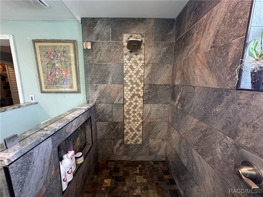 Crystal River, Florida, 34429, United States, 2 Bedrooms Bedrooms, ,4 BathroomsBathrooms,Residential,For Sale,2005515