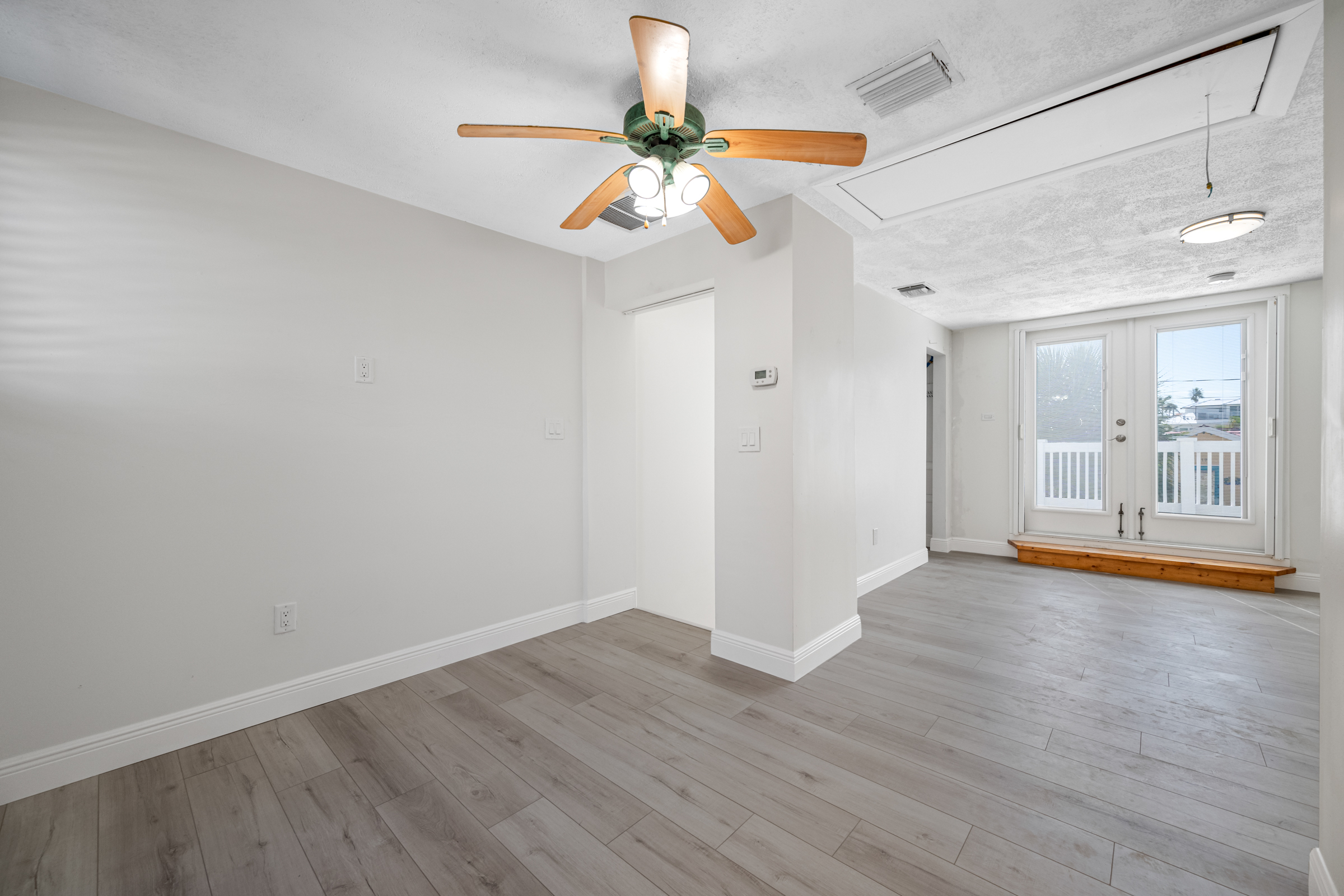 Treasure Island, Florida, 33706, United States, 3 Bedrooms Bedrooms, ,2 BathroomsBathrooms,Residential,For Sale,1983263