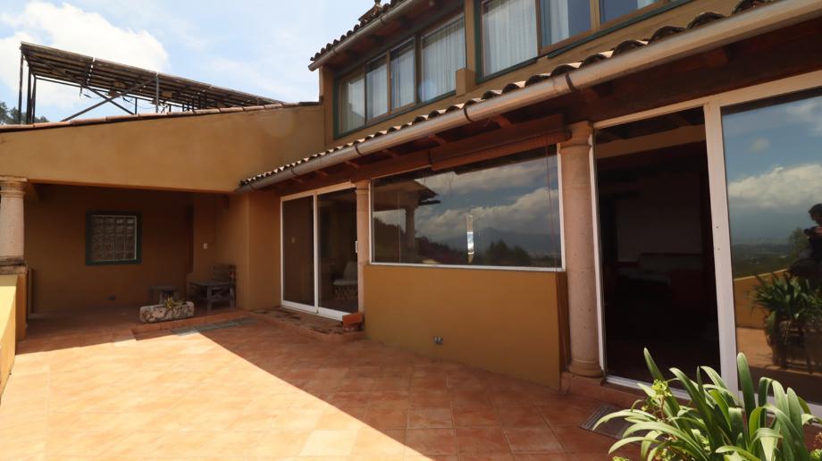 Pátzcuaro, Michoacán de Ocampo, 61608, Mexico, 4 Bedrooms Bedrooms, ,3 BathroomsBathrooms,Residential,For Sale,1917214