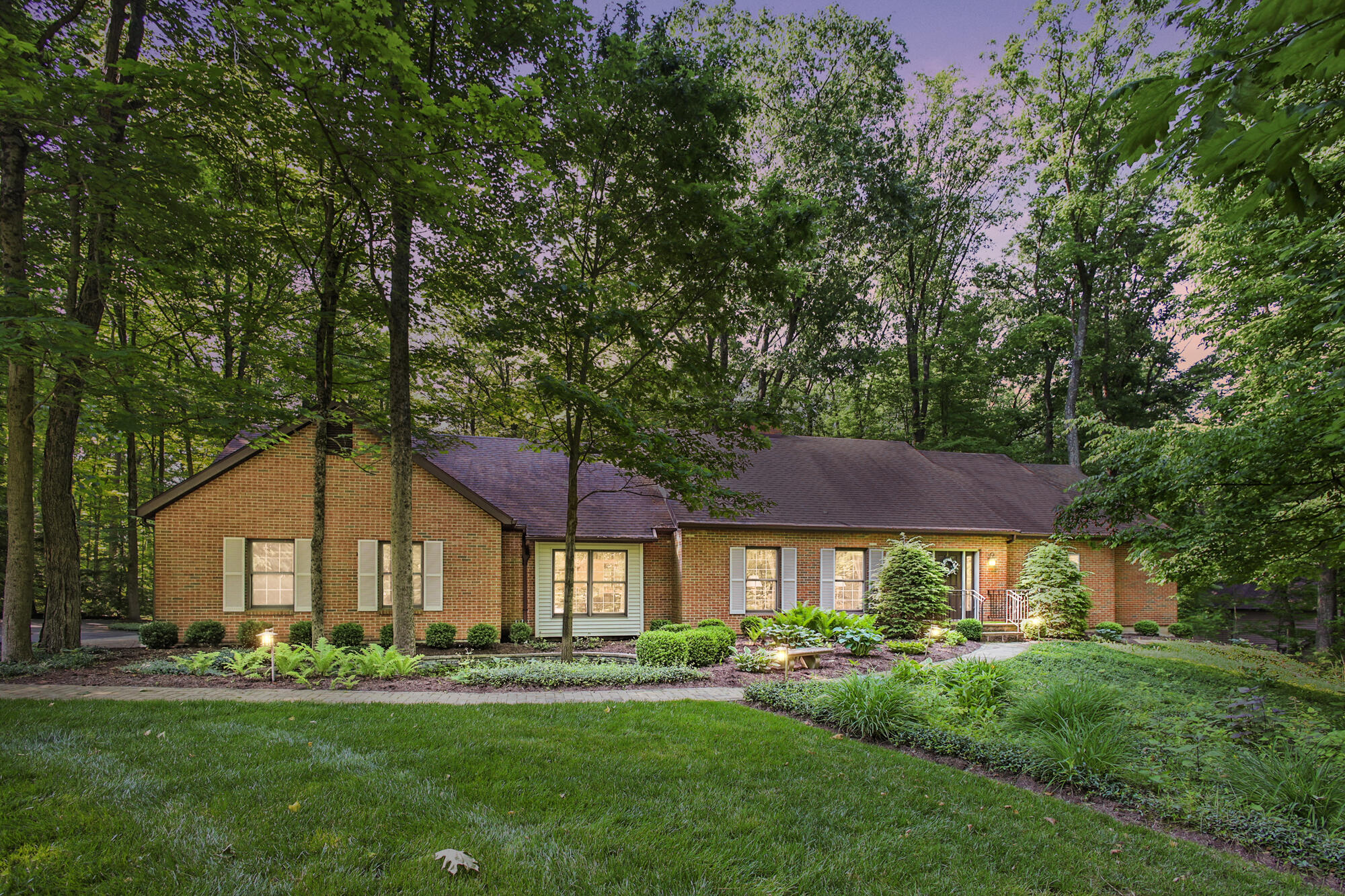 Springfield, Ohio, 45504, United States, 4 Bedrooms Bedrooms, ,3 BathroomsBathrooms,Residential,For Sale,1927340