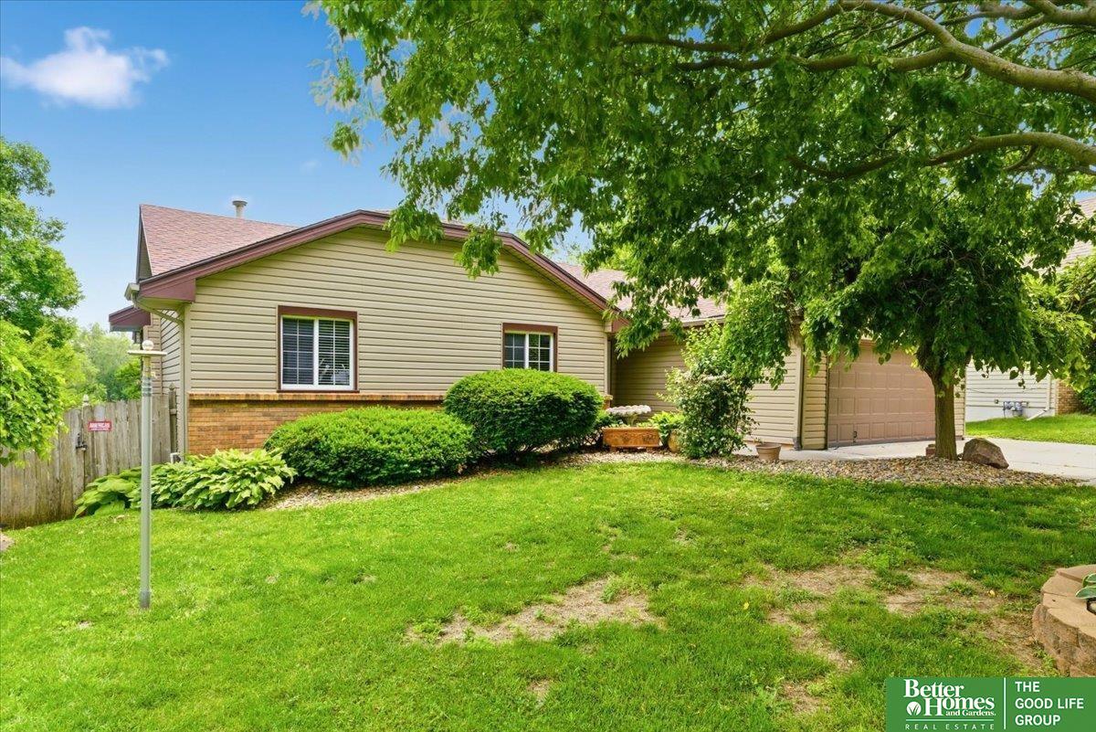 Washington St, Omaha, NE 68127