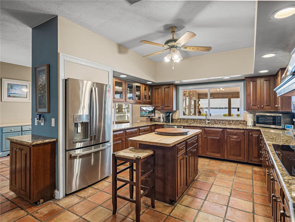 Winter Haven, Florida, 33884, United States, 3 Bedrooms Bedrooms, ,4 BathroomsBathrooms,Residential,For Sale,1895737