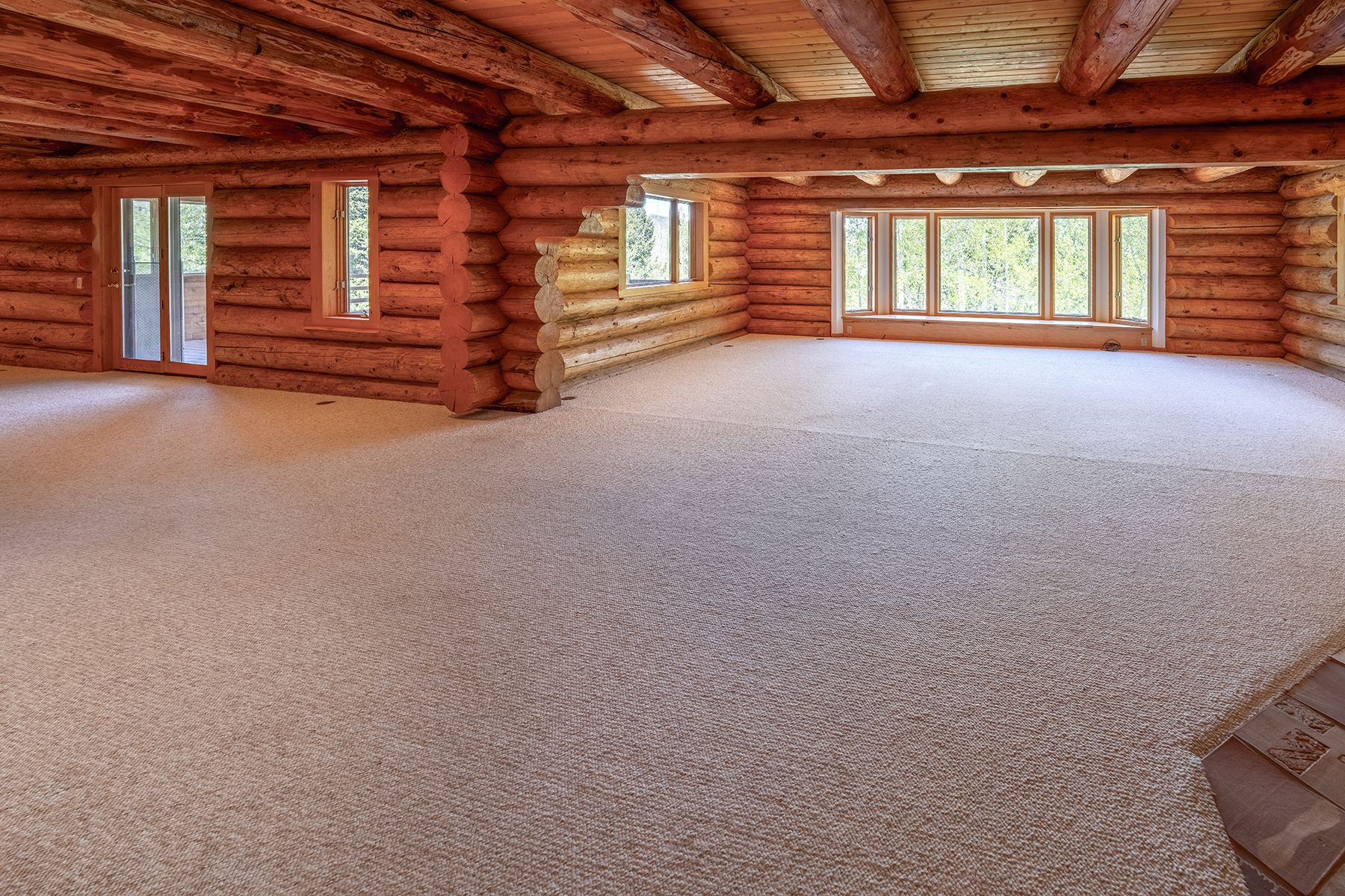  Keats Grove Log Home - 物件實景