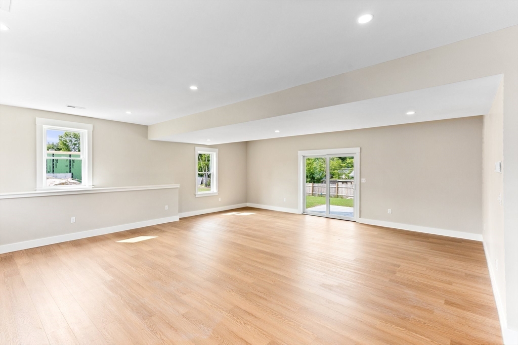 Brockton, Massachusetts, 02302, United States, 4 Bedrooms Bedrooms, ,3 BathroomsBathrooms,Residential,For Sale,1937310