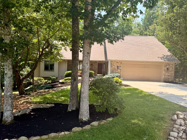 Crossville, Tennessee, 38558, United States, 3 Bedrooms Bedrooms, ,4 BathroomsBathrooms,Residential,For Sale,1980171