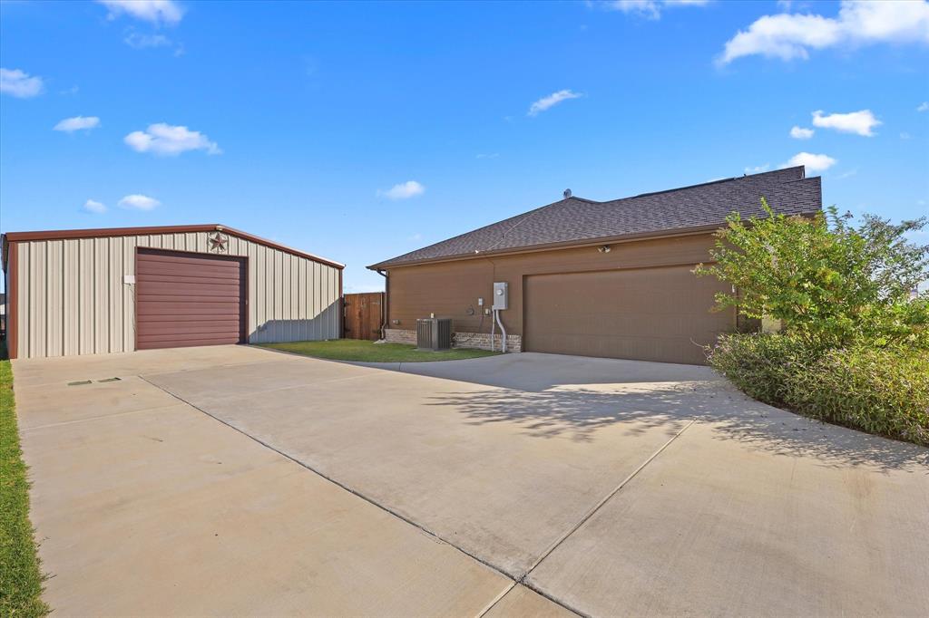 Decatur, Texas, 76234, United States, 4 Bedrooms Bedrooms, ,2 BathroomsBathrooms,Residential,For Sale,1980696