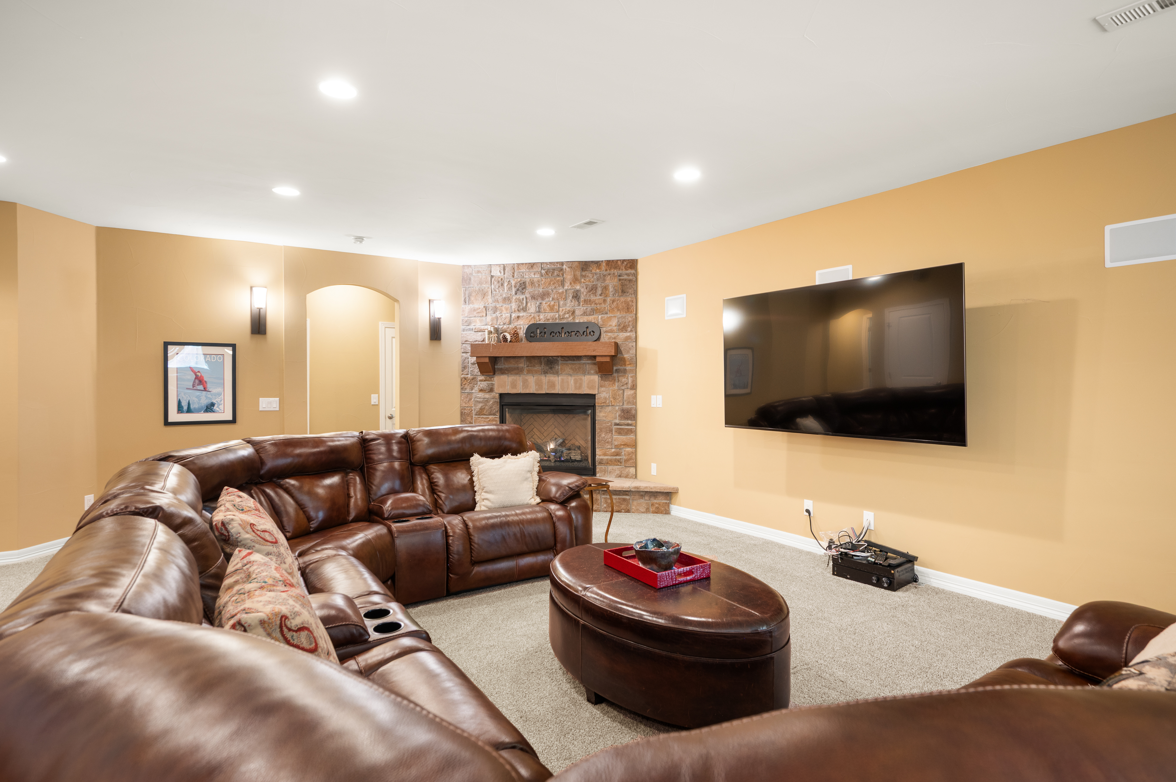  Orchard Park Patio Home with Wolf Kitchen, Spa Suite & Backyard BBQ Oasis - 物件實景