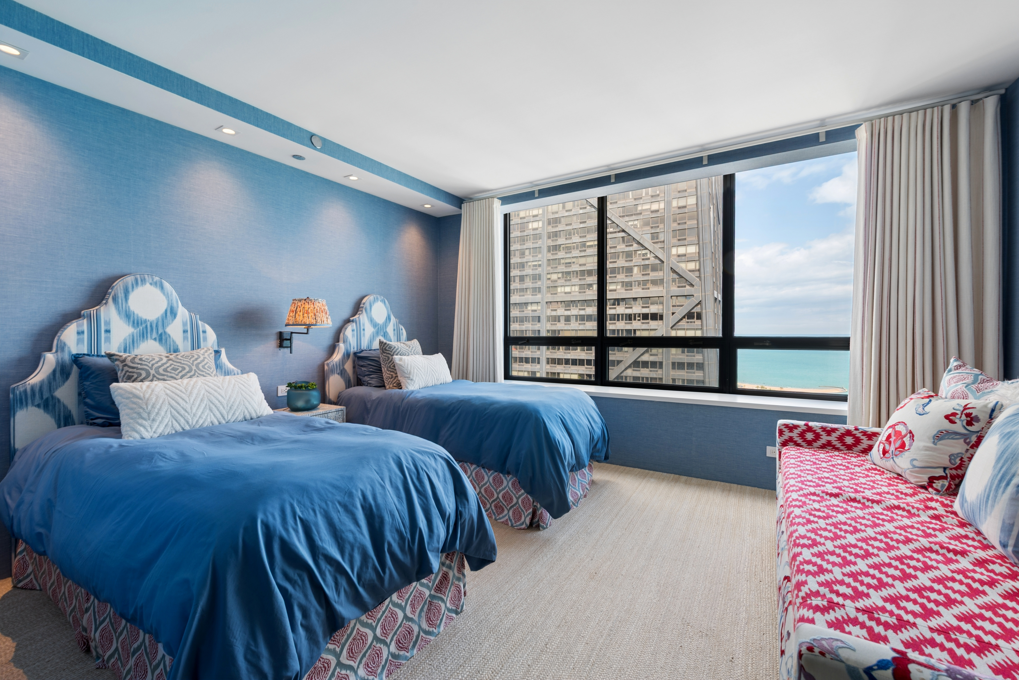  Refined Blend of Classic Architecture and Modern Design - 物件實景