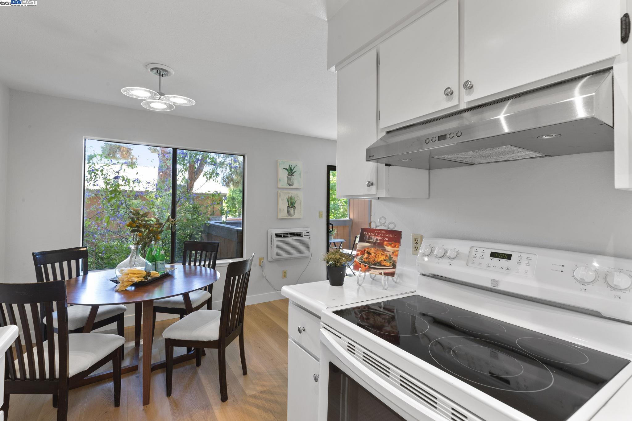 Fremont, California, 94536, United States, 3 Bedrooms Bedrooms, ,2 BathroomsBathrooms,Residential,For Sale,1906498