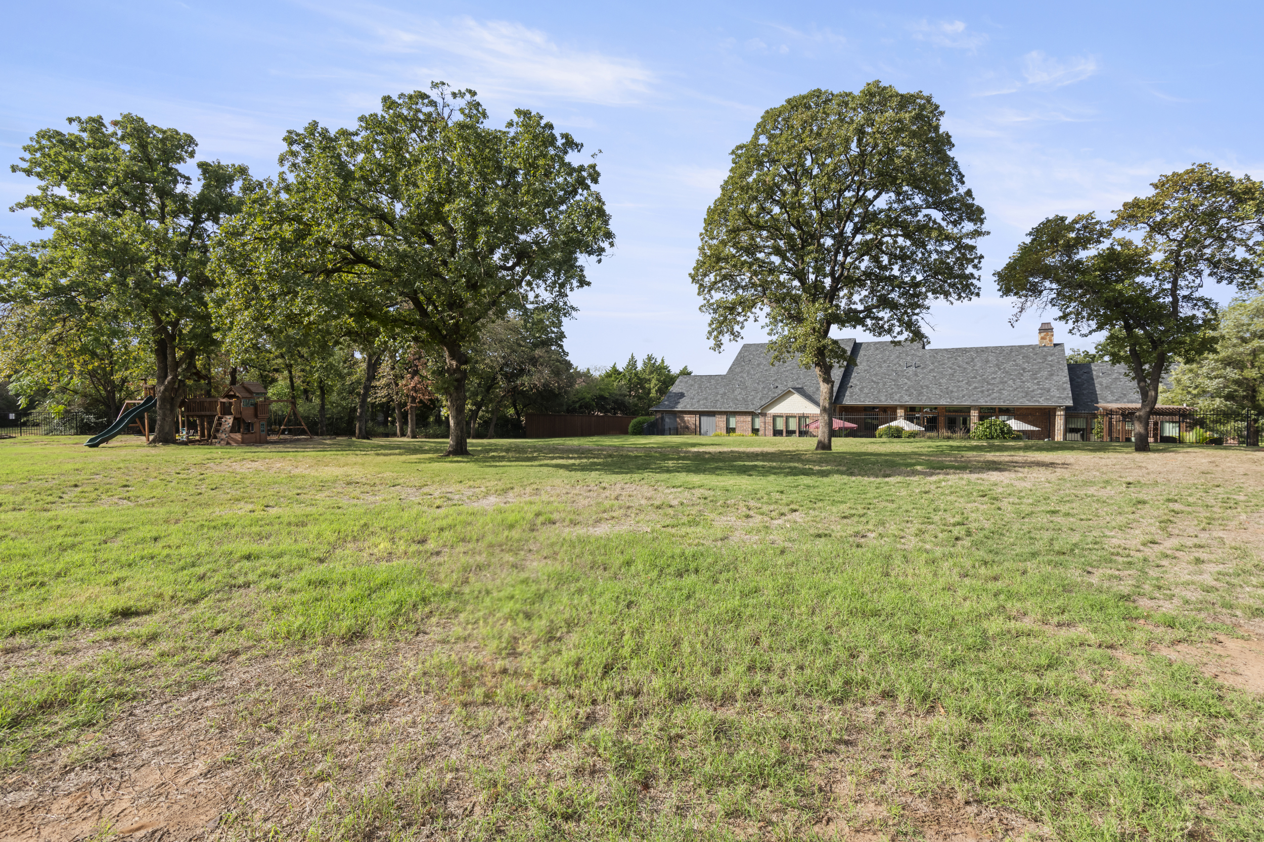  200 Regency Court, Denton, TX, 76210 - 物件實景