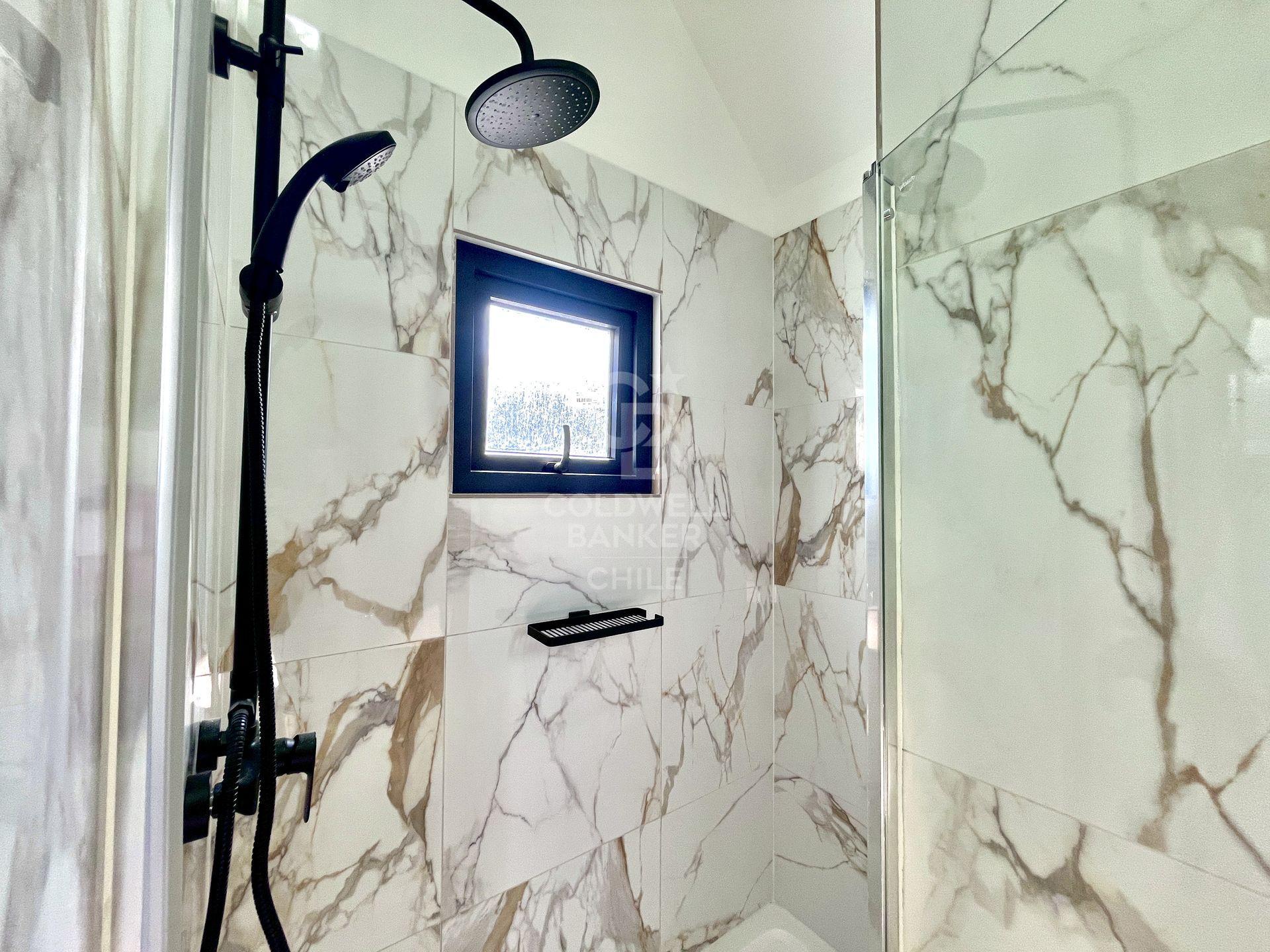 Vitacura, Chile, 3 Bedrooms Bedrooms, ,4 BathroomsBathrooms,Residential,For Sale,1898665