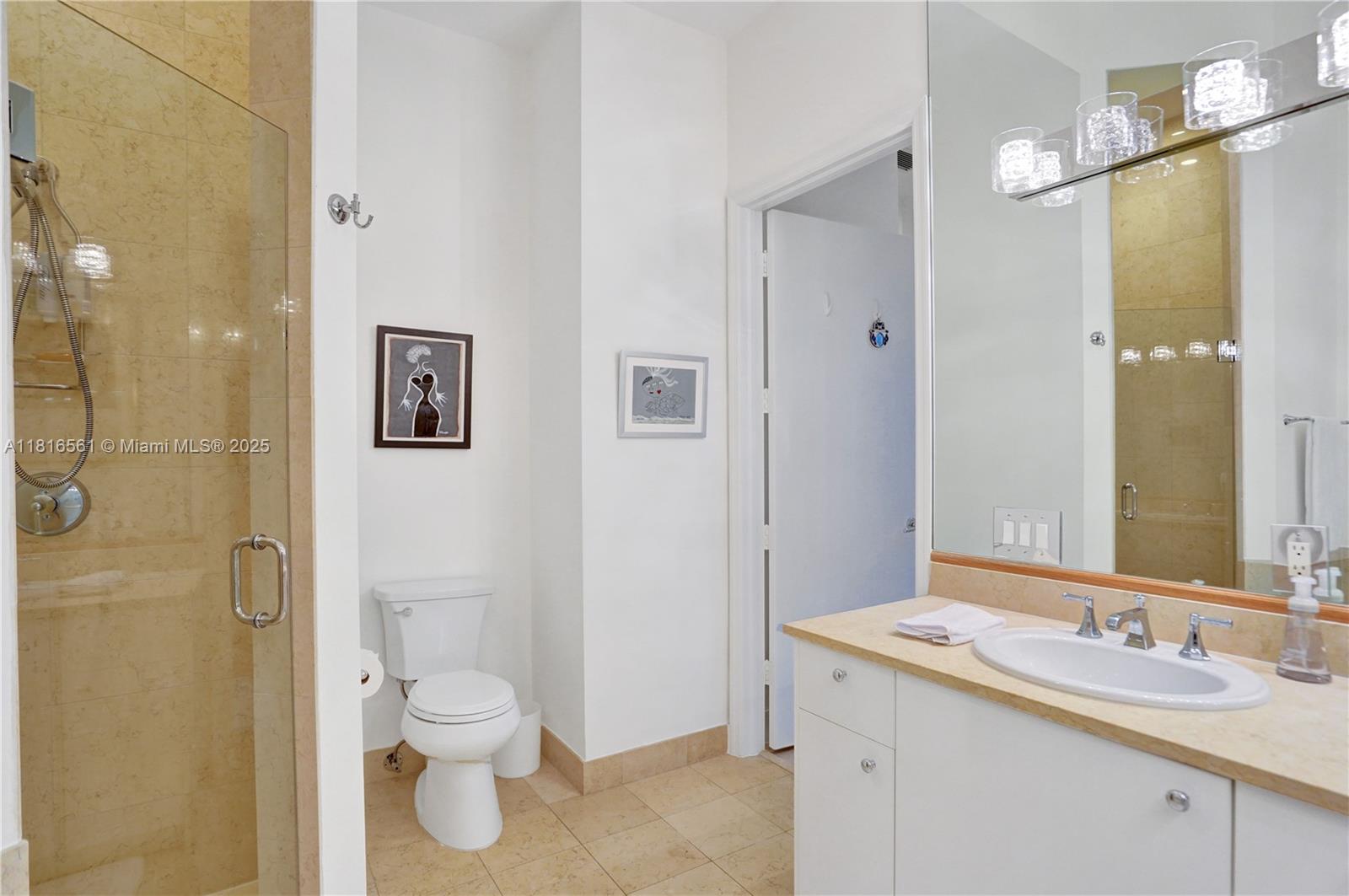 Aventura, Florida, 33180, United States, 2 Bedrooms Bedrooms, ,2 BathroomsBathrooms,Residential,For Sale,1848043