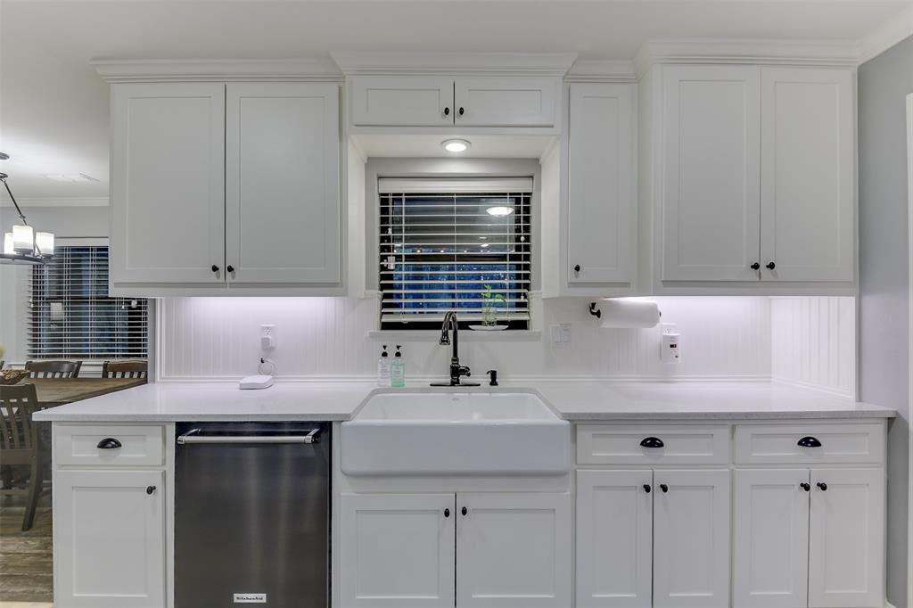 Alvarado, Texas, 76009, United States, 4 Bedrooms Bedrooms, ,2 BathroomsBathrooms,Residential,For Sale,1979414