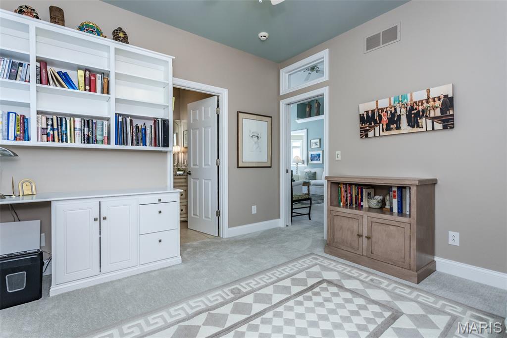 Grafton, Illinois, 62037, United States, 2 Bedrooms Bedrooms, ,2 BathroomsBathrooms,Residential,For Sale,1907573