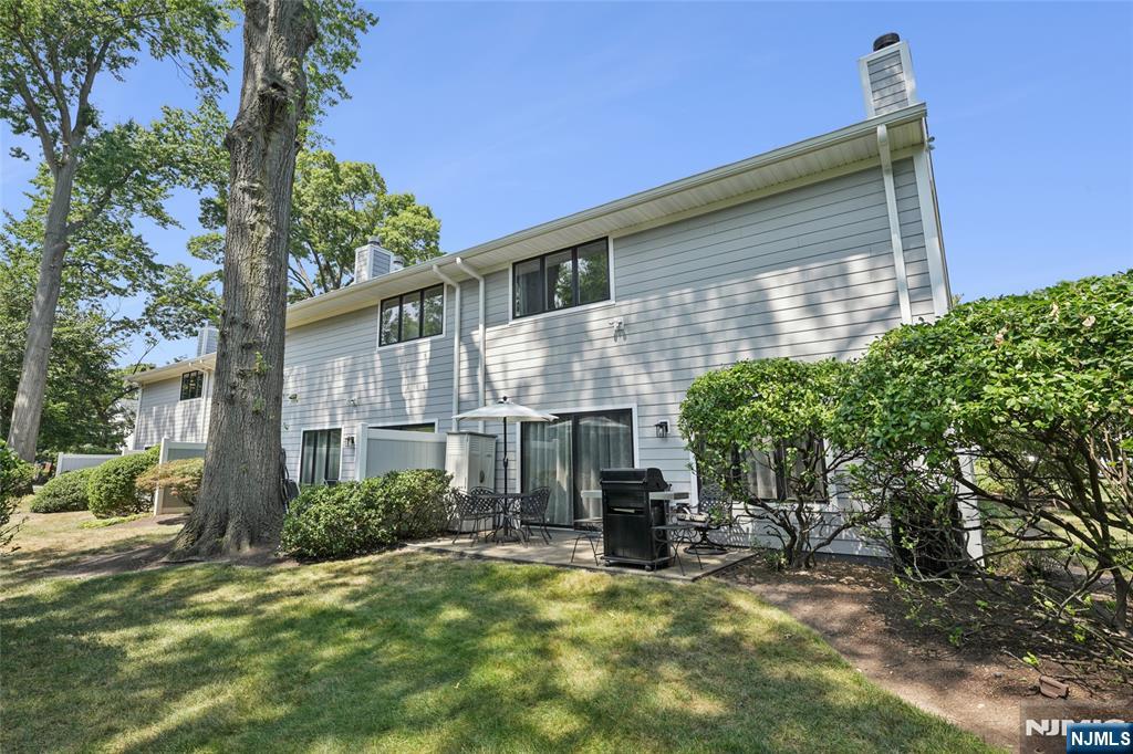 Englewood, New Jersey, 07631, United States, 3 Bedrooms Bedrooms, ,3 BathroomsBathrooms,Residential,For Sale,1925830