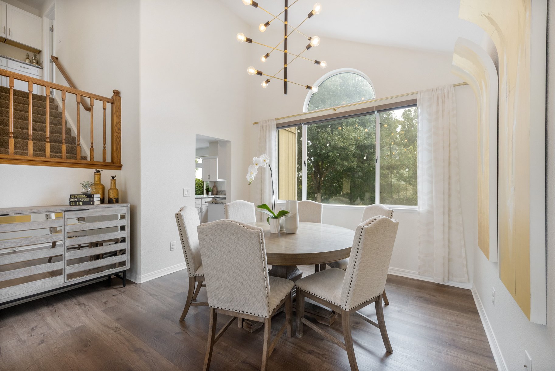  Beautifully renovated home offering warmth and serene living - 物件實景
