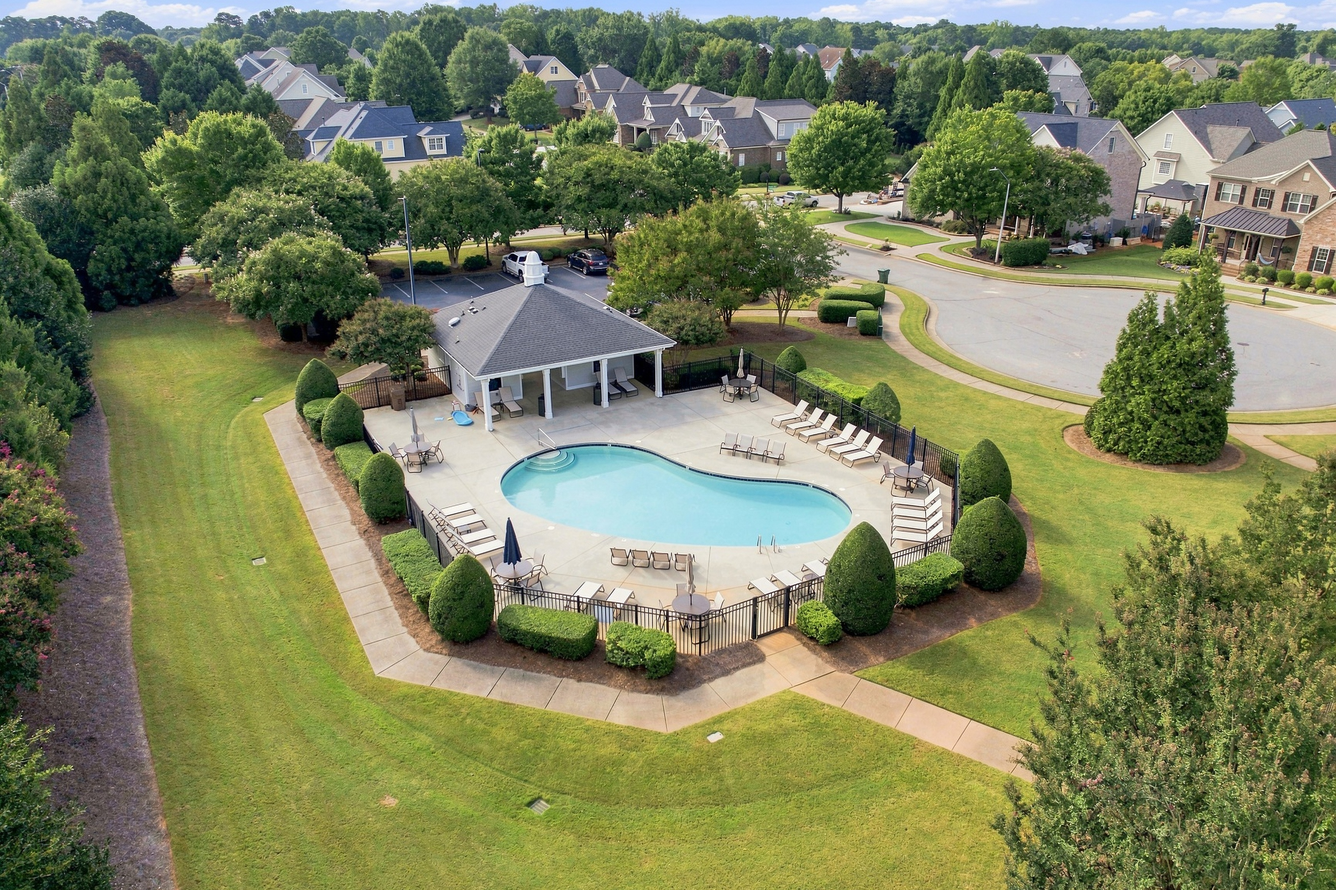  702 Cambridge Hall Loop, Apex, NC 27539 - 物件實景