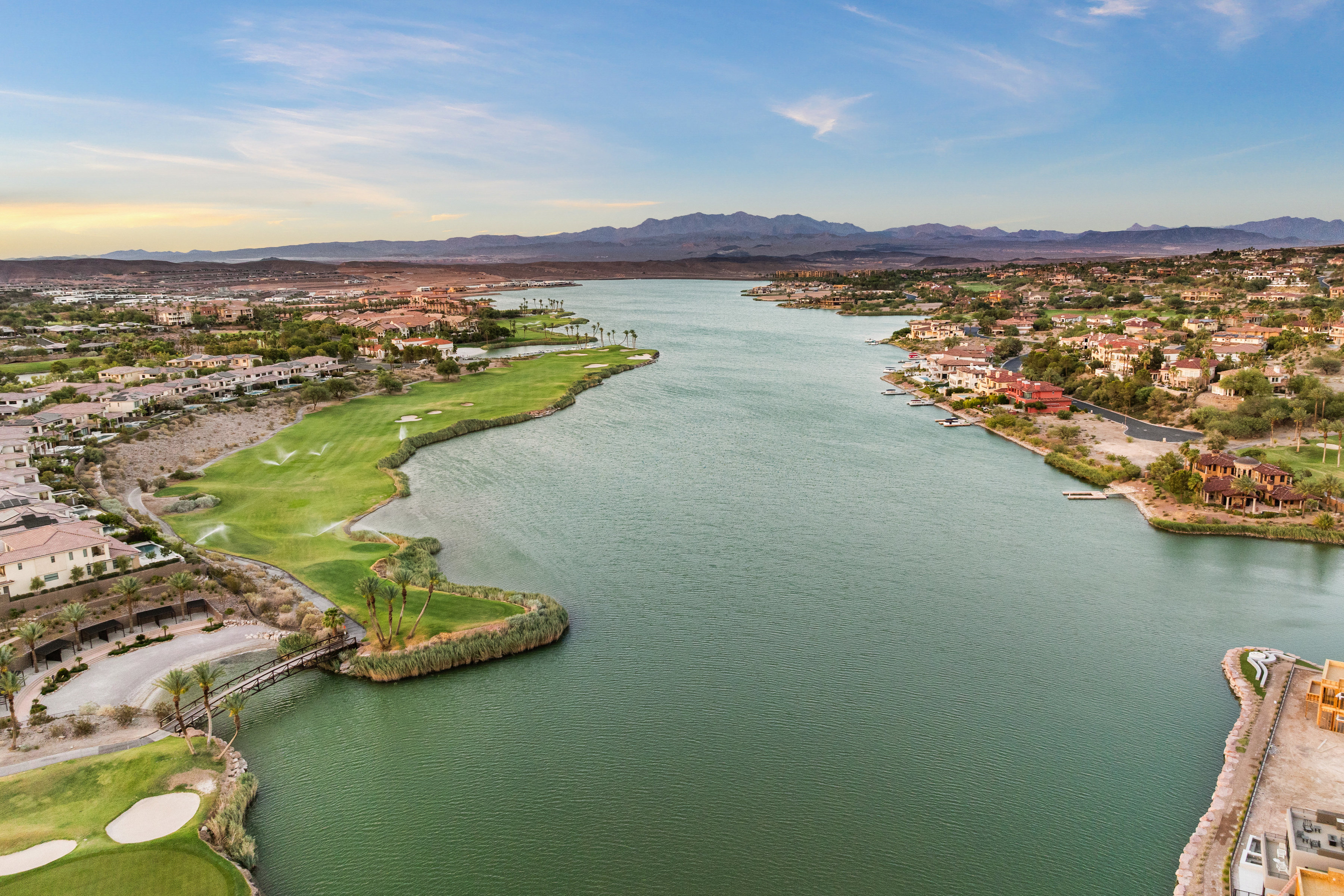  One of a Kind Waterfront Lifestyle - 物件實景