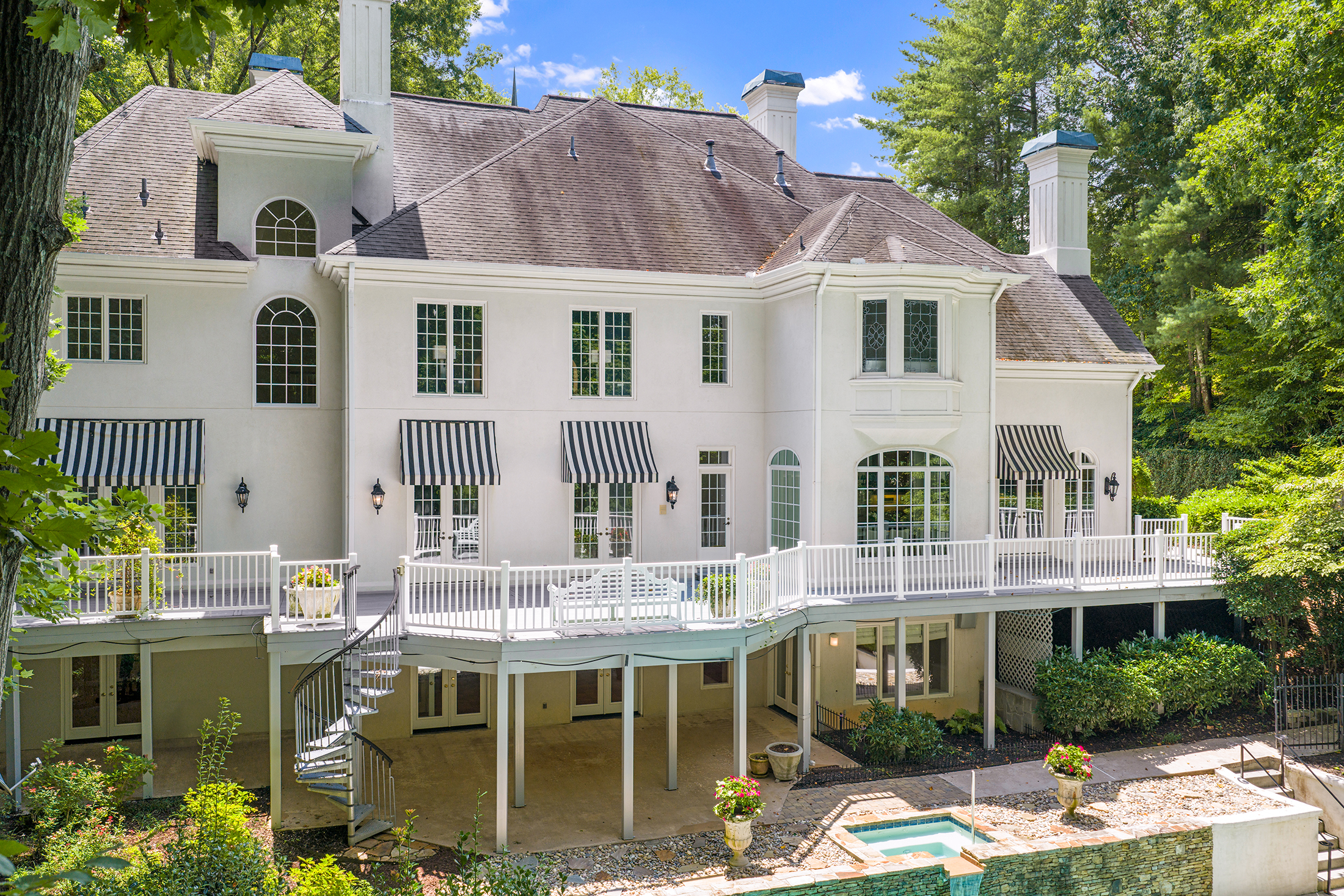  Irreplaceable Estate in One of Atlanta