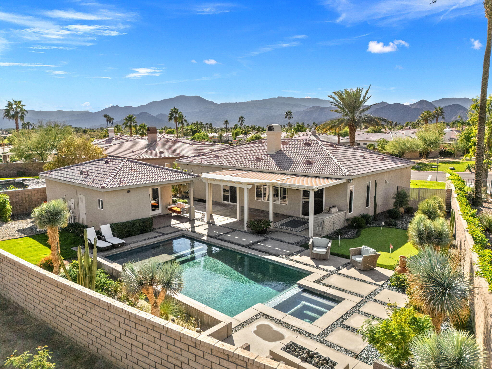 La Quinta, California, 92253, United States, 5 Bedrooms Bedrooms, ,3 BathroomsBathrooms,Residential,For Sale,1998389