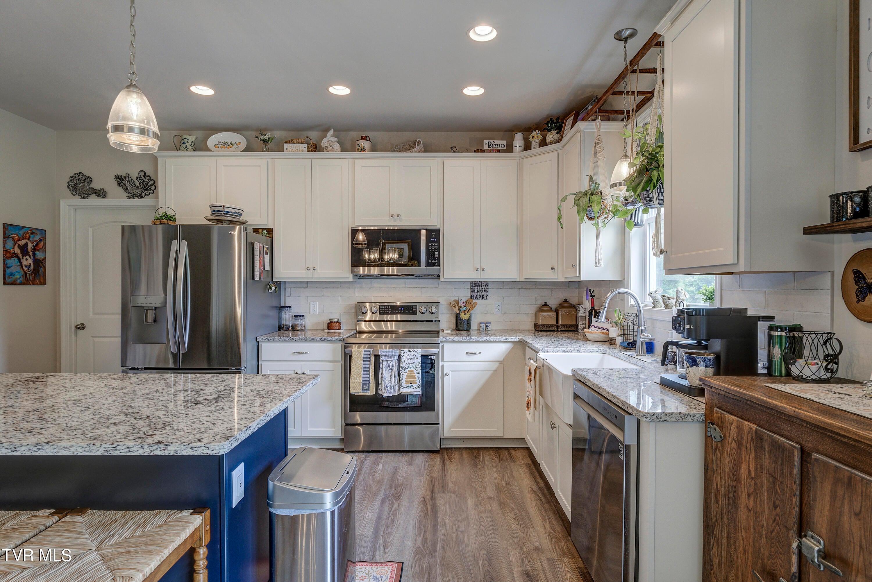 Elizabethton, Tennessee, 37643, United States, 3 Bedrooms Bedrooms, ,2 BathroomsBathrooms,Residential,For Sale,1925509