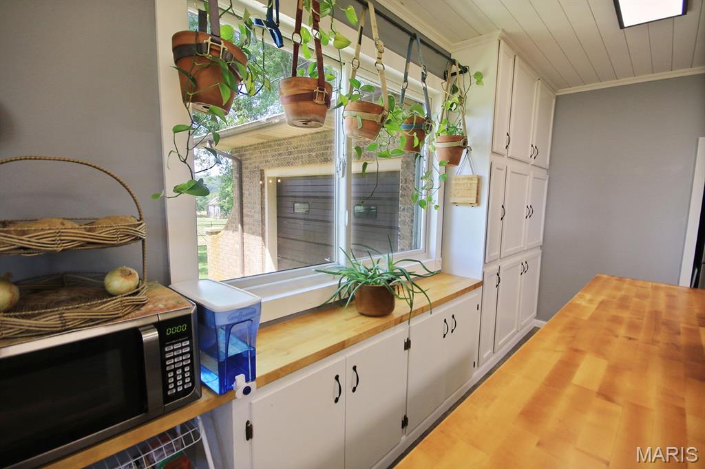 Lebanon, Missouri, 65536, United States, 3 Bedrooms Bedrooms, ,2 BathroomsBathrooms,Residential,For Sale,1982257