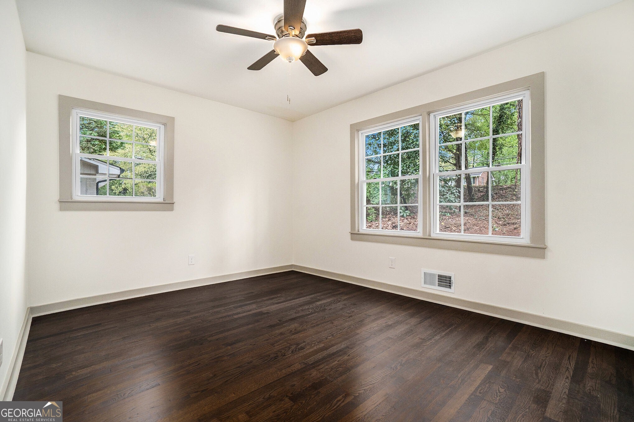 Dunwoody, Georgia, 30360, United States, 3 Bedrooms Bedrooms, ,2 BathroomsBathrooms,Residential,For Sale,1859063