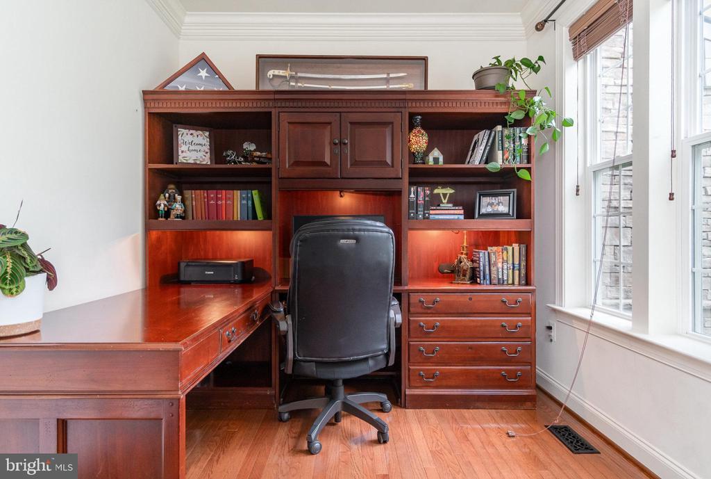 Fredericksburg, Virginia, 22406, United States, 5 Bedrooms Bedrooms, ,4 BathroomsBathrooms,Residential,For Sale,1932908