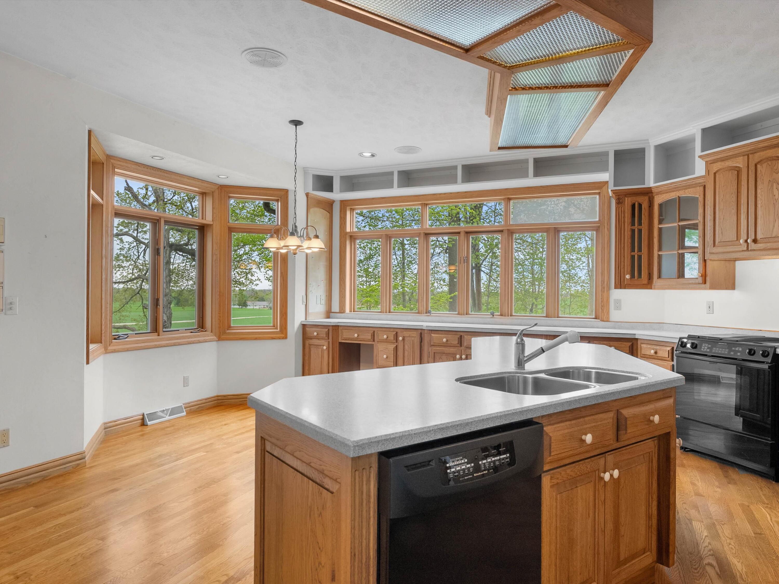 Eaton, Wisconsin, 54245, United States, 3 Bedrooms Bedrooms, ,4 BathroomsBathrooms,Residential,For Sale,1926569