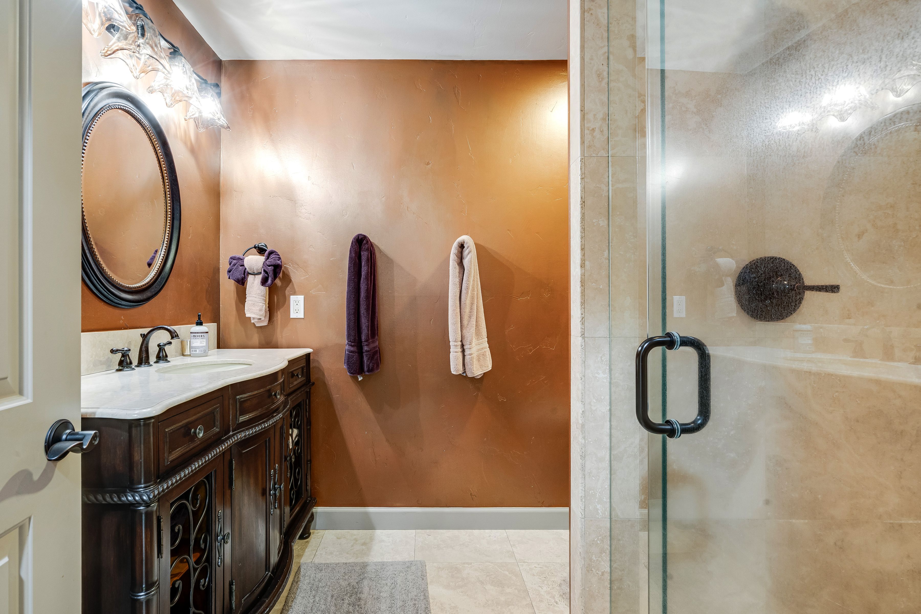  1040 Mount George Avenue - 物件實景