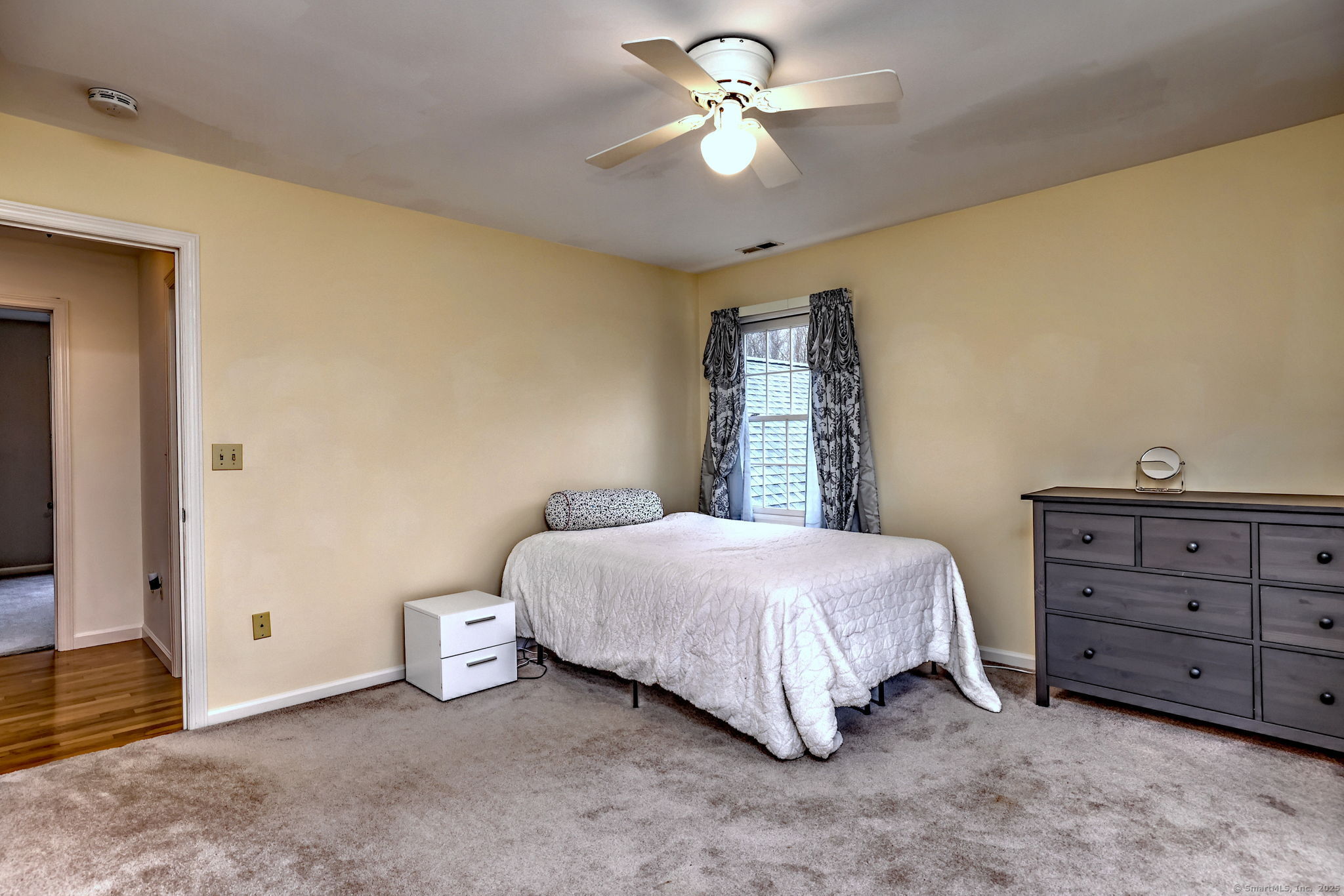 Orange, Connecticut, 06477, United States, 4 Bedrooms Bedrooms, ,4 BathroomsBathrooms,Residential,For Sale,1987664