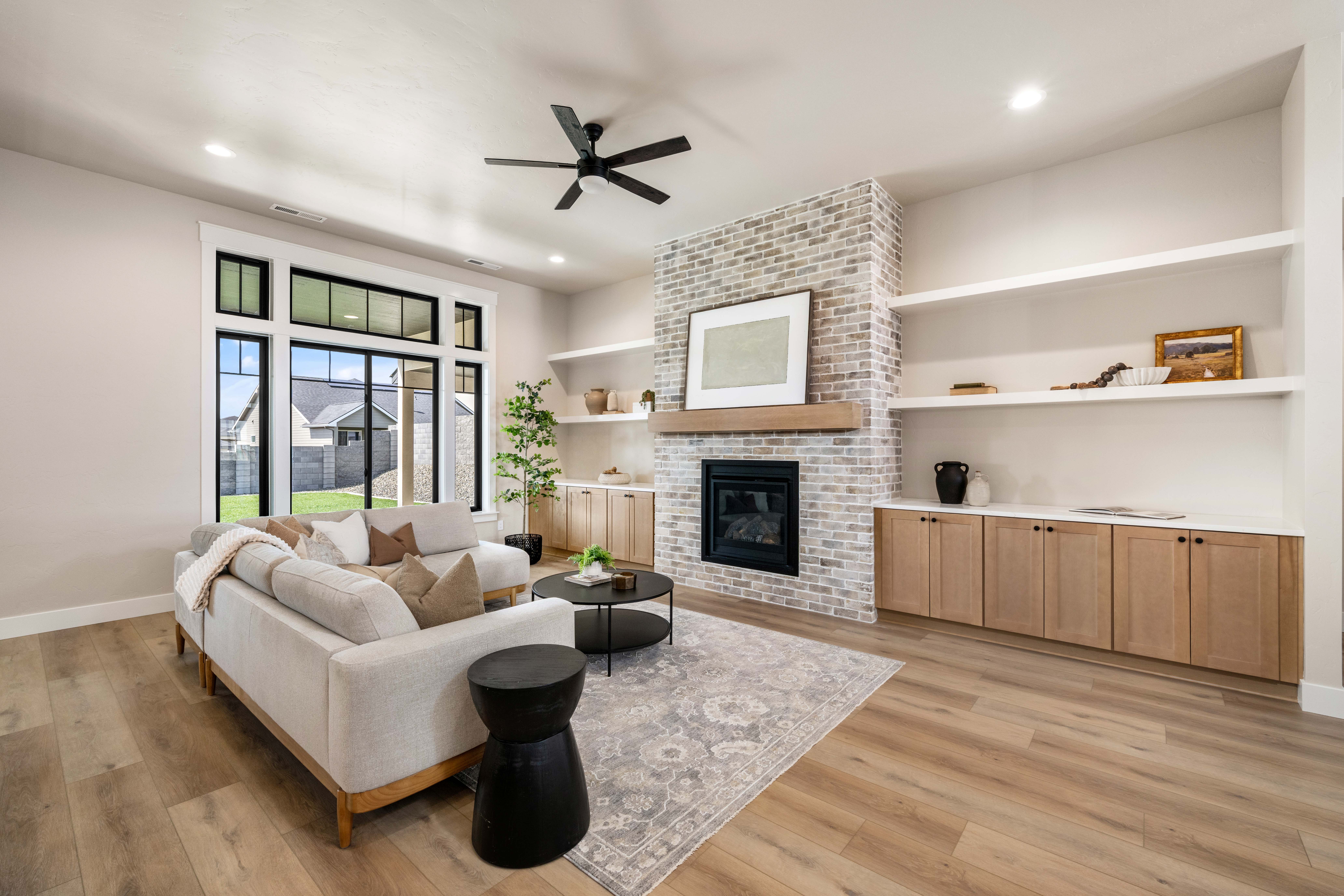  Brand new rambler with bonus room/ South Richland - 物件實景
